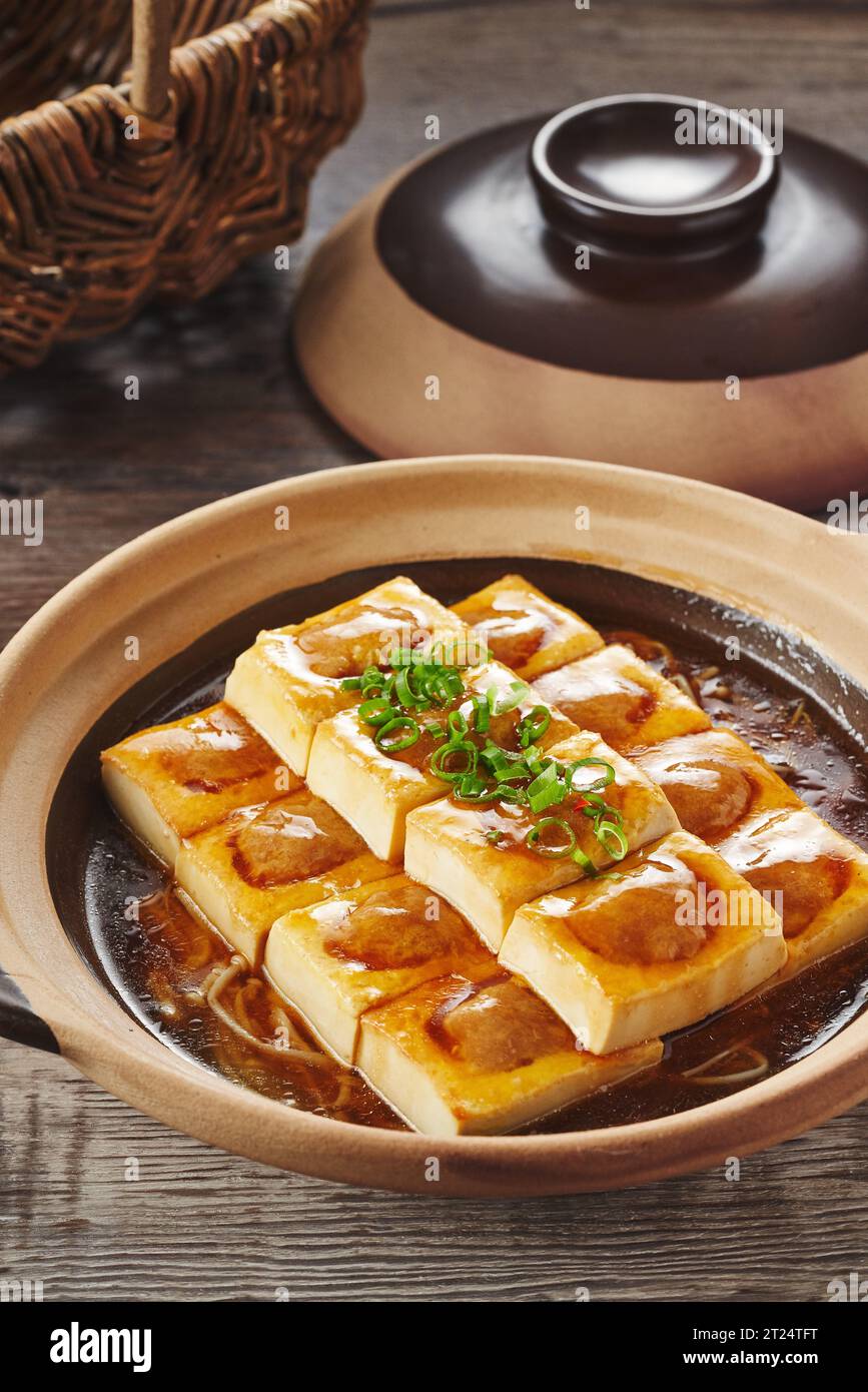 Maiale sminuzzato ripieno in stile Tofu, Hakka Foto Stock