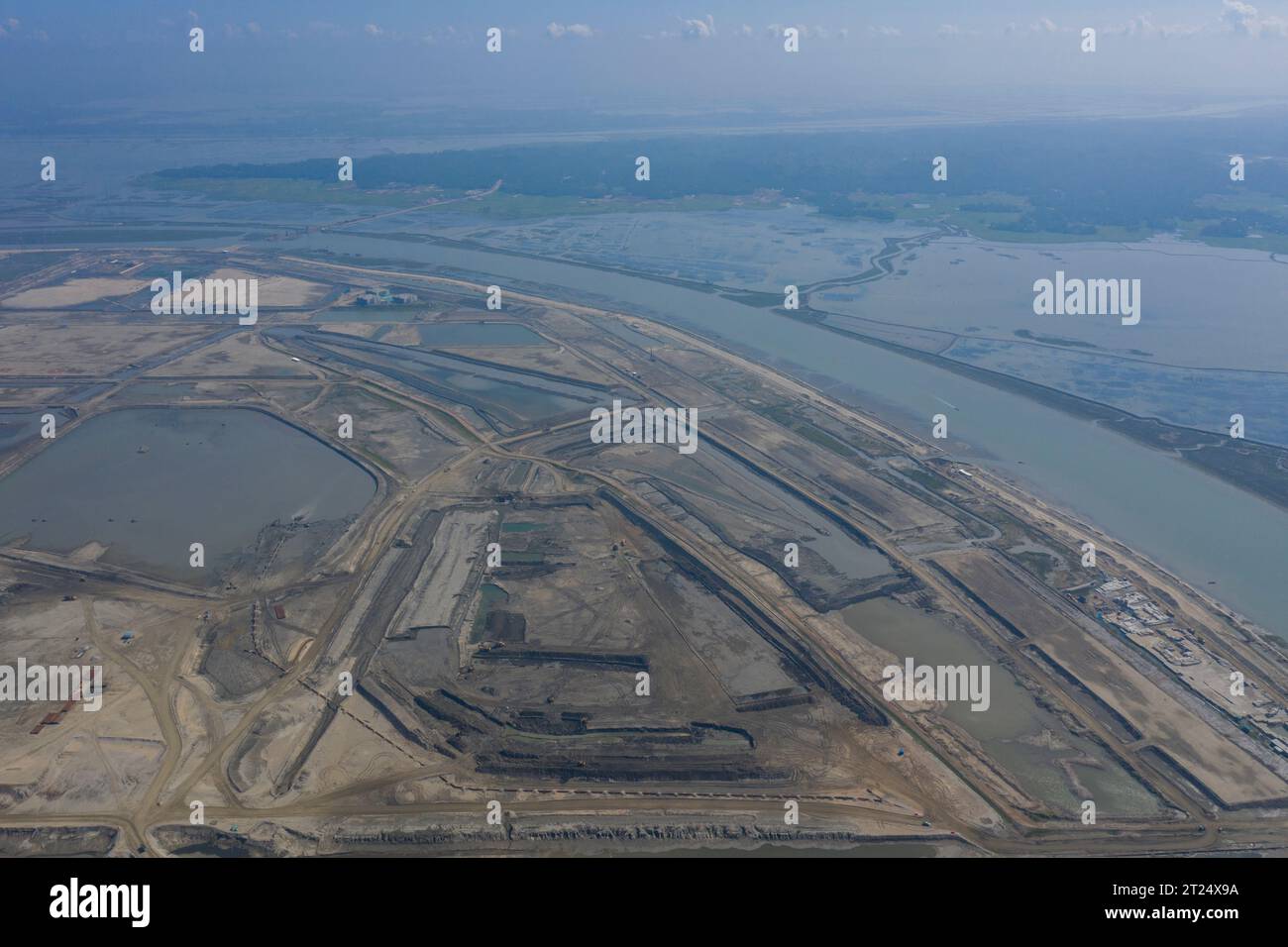 Il porto di Matarbari, in costruzione, è un porto di mare profondo a Matarbari, nel Maheshkhali Upazila del distretto di Bazar di Cox, Bangladesh. Foto Stock