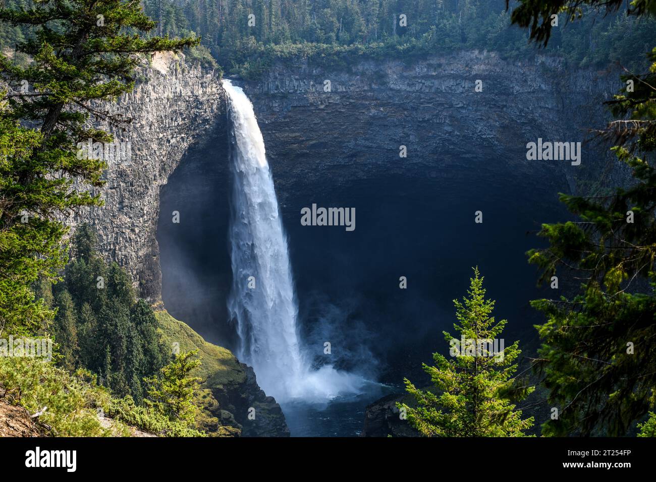 Helmcken Falls e Murtle River, Wells Gray Provincial Park, British Columbia, Canada Foto Stock