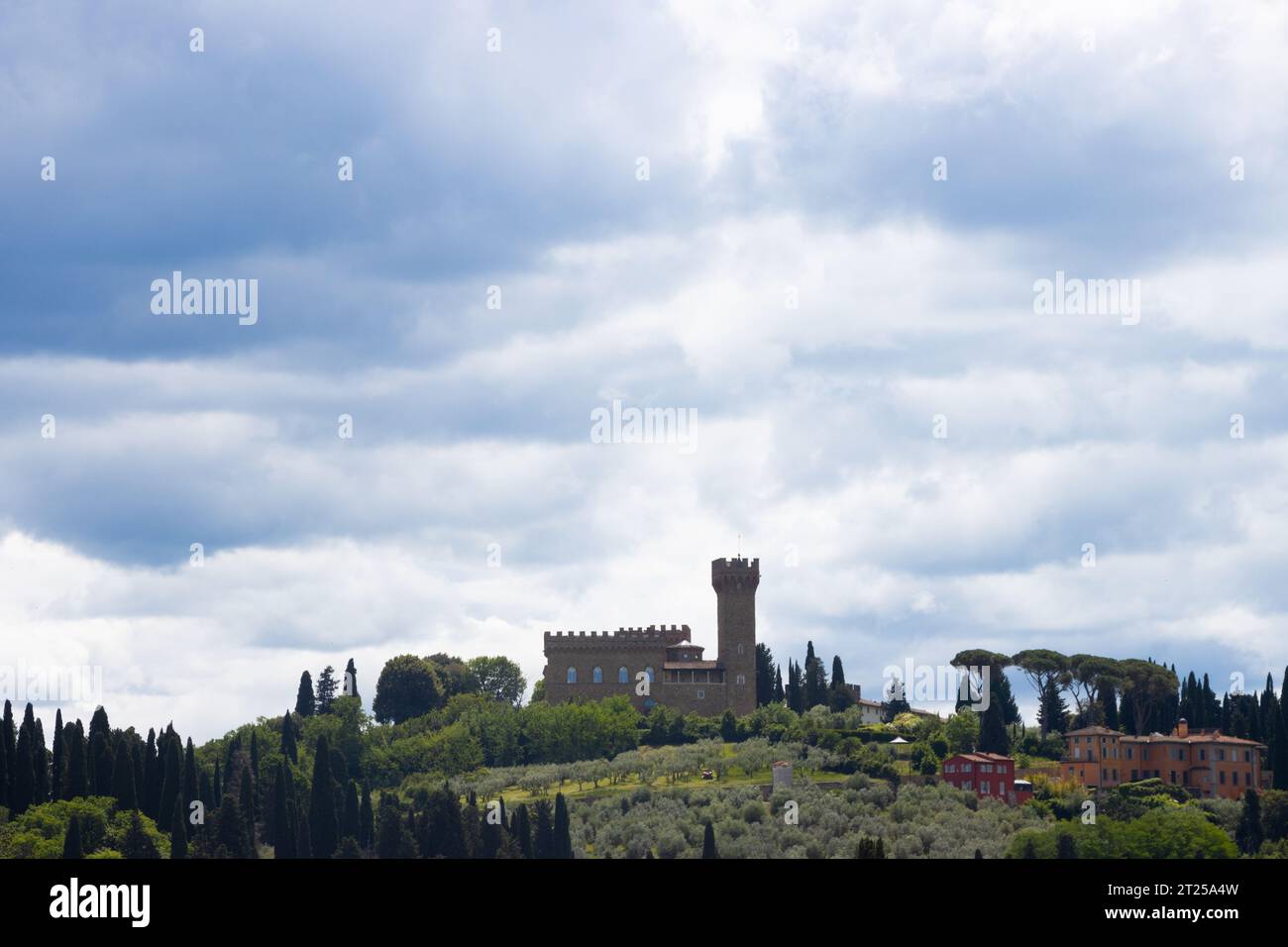 Torre del Gallo è un edificio storico situato a Firenze, Italia, situato a Pian de' Giullari, sulle colline di Arcetri Foto Stock