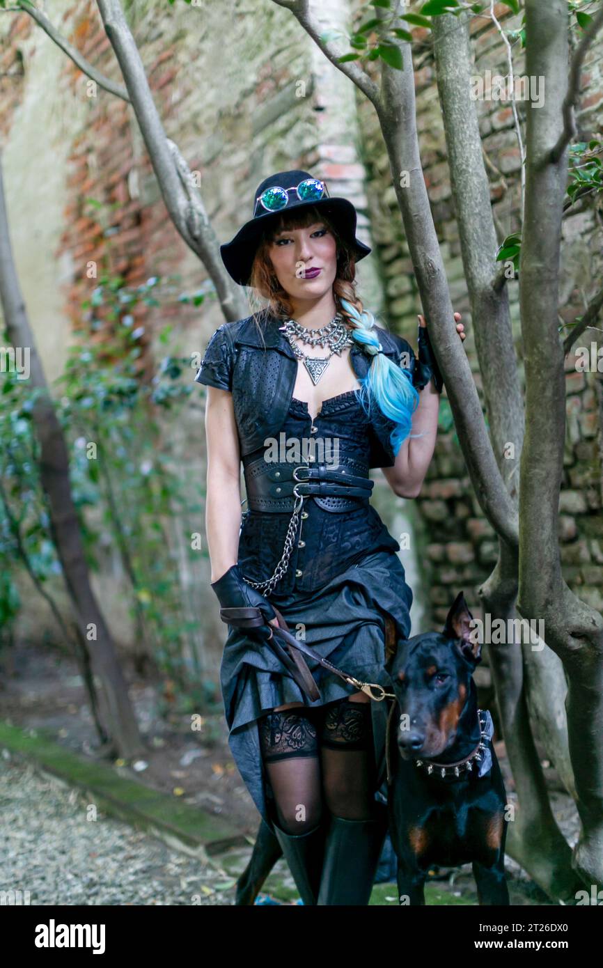 Lucca, Italia - 2018 10 31 : Lucca Comics evento cosplay gratuito intorno alla città Steampunk Girl. Foto di alta qualità Foto Stock