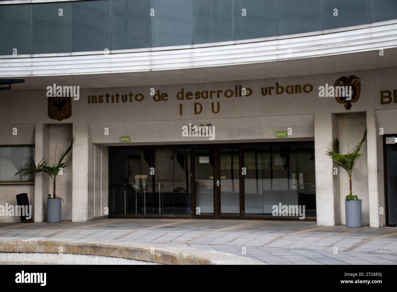 Bogotà, Colombia - 16 ottobre 2023. Facciata dell'Istituto di sviluppo Urbano di Bogotà. Foto Stock