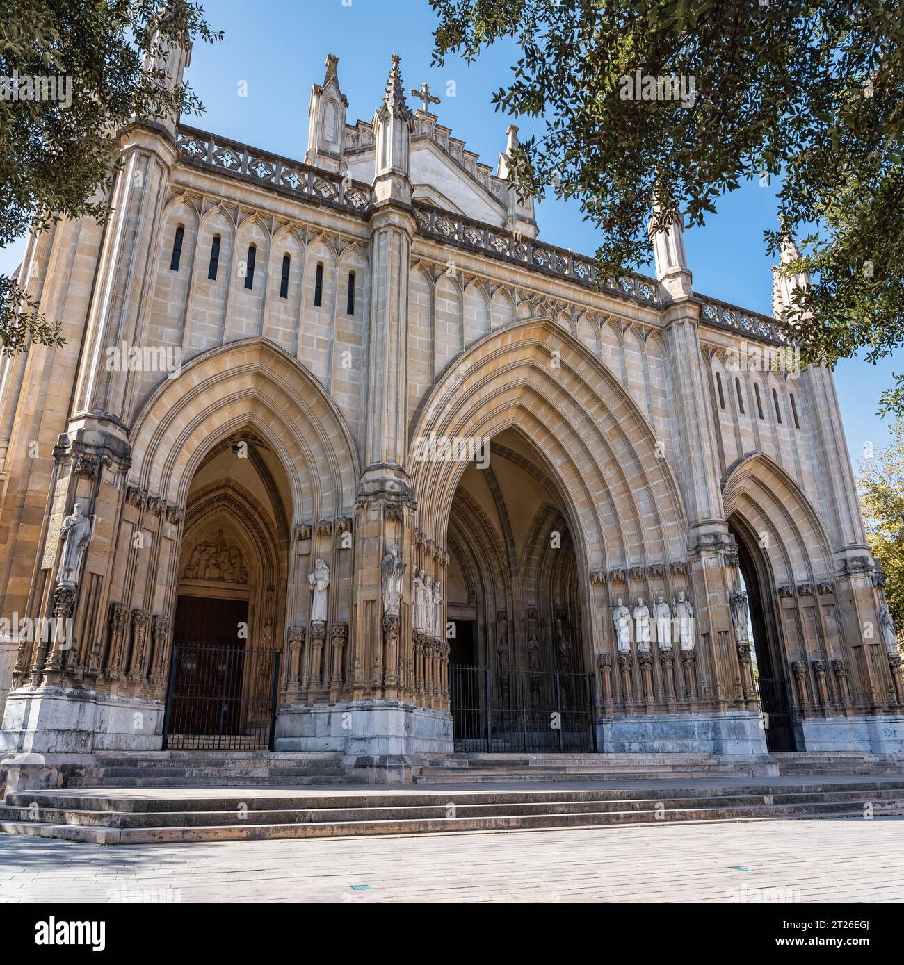 Nuova Cattedrale di Maria Immacolata nel centro della città monumentale di Vitoria, Spagna. Foto Stock