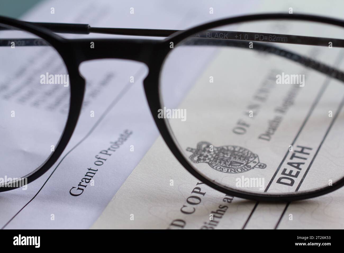 Concessione di Probate, un documento legale per vendere beni e saldare debiti, dopo che la persona ha lasciato un testamento, con certificato di morte Foto Stock