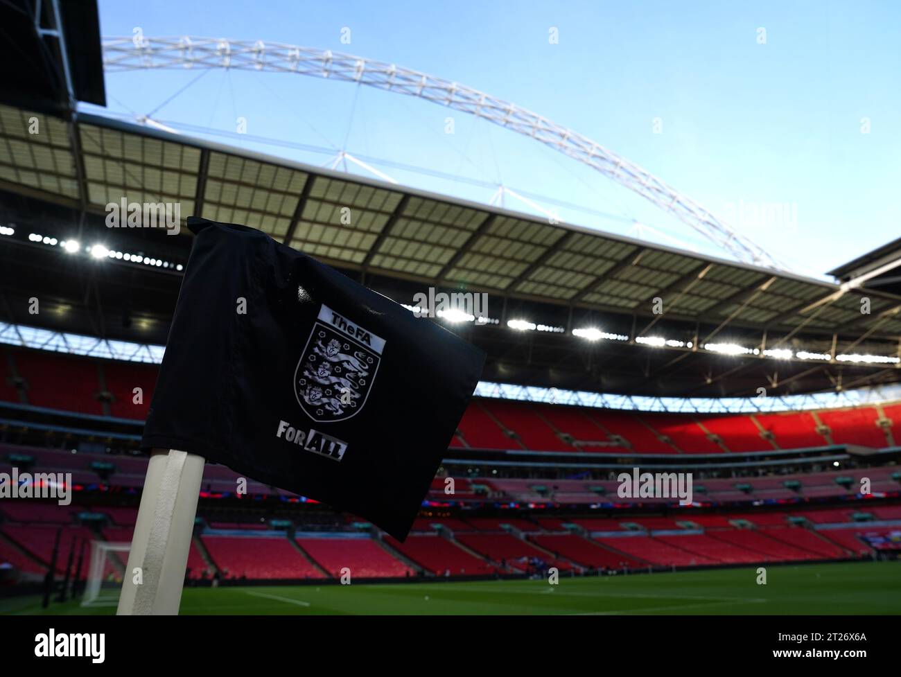 Vista generale dall'interno dello stadio in vista della partita di qualificazione a Euro 2024 allo stadio Wembley di Londra. Data immagine: Martedì 17 ottobre 2023. Foto Stock