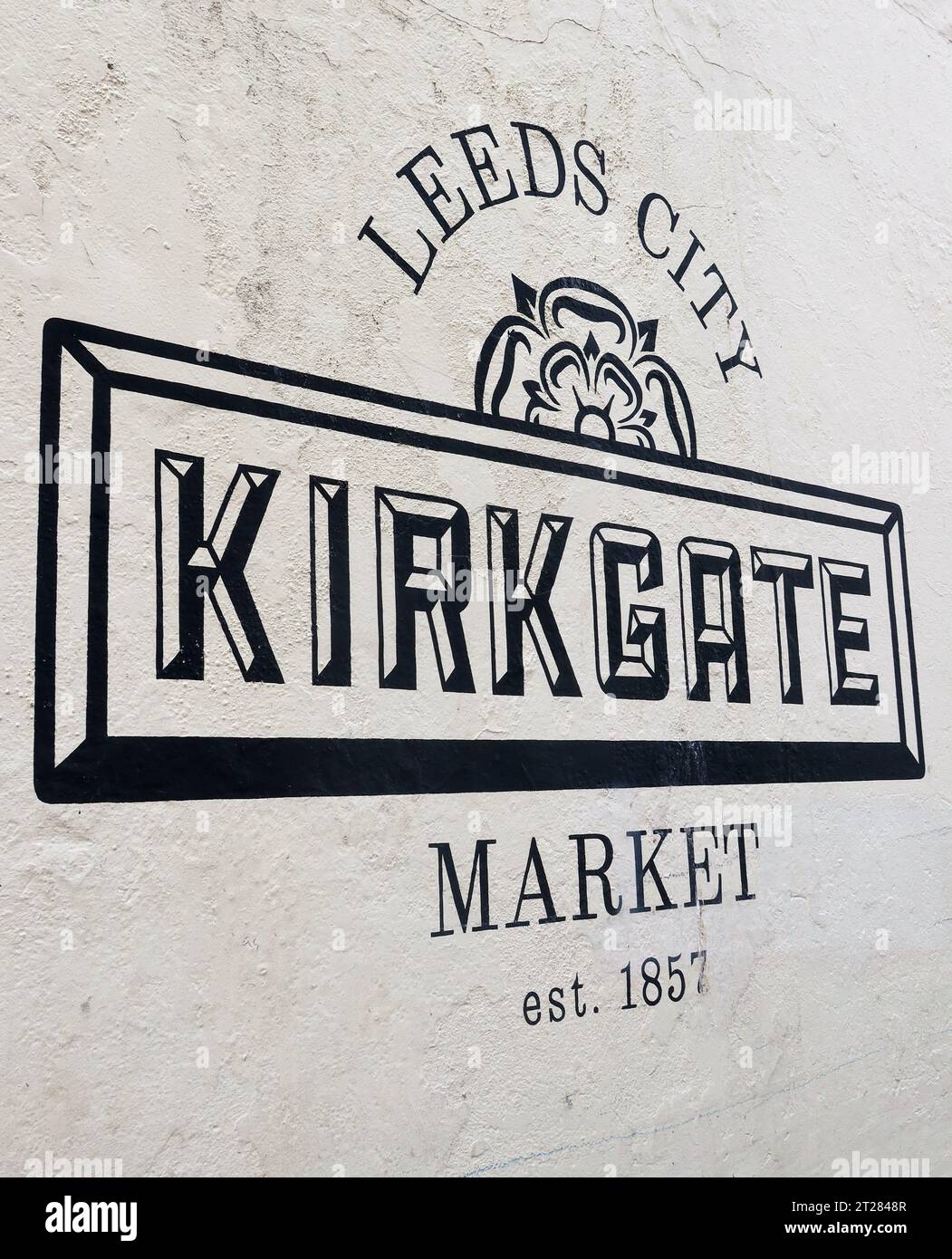 Logo Leeds City Kirkgate Markets 1857, Leeds Kirkgate Market, Kirkgate, Leeds, West Yorkshire, INGHILTERRA, REGNO UNITO, LS2 7HN Foto Stock