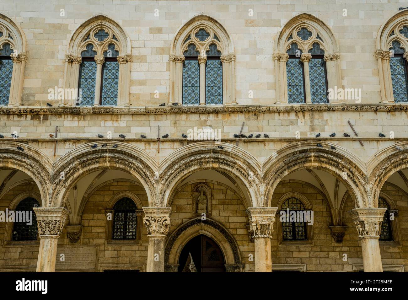 Particolare dell'architettura del Palazzo del Rettore, un palazzo che serviva come sede del Rettore della Repubblica di Ragusa tra il XIV secolo Foto Stock