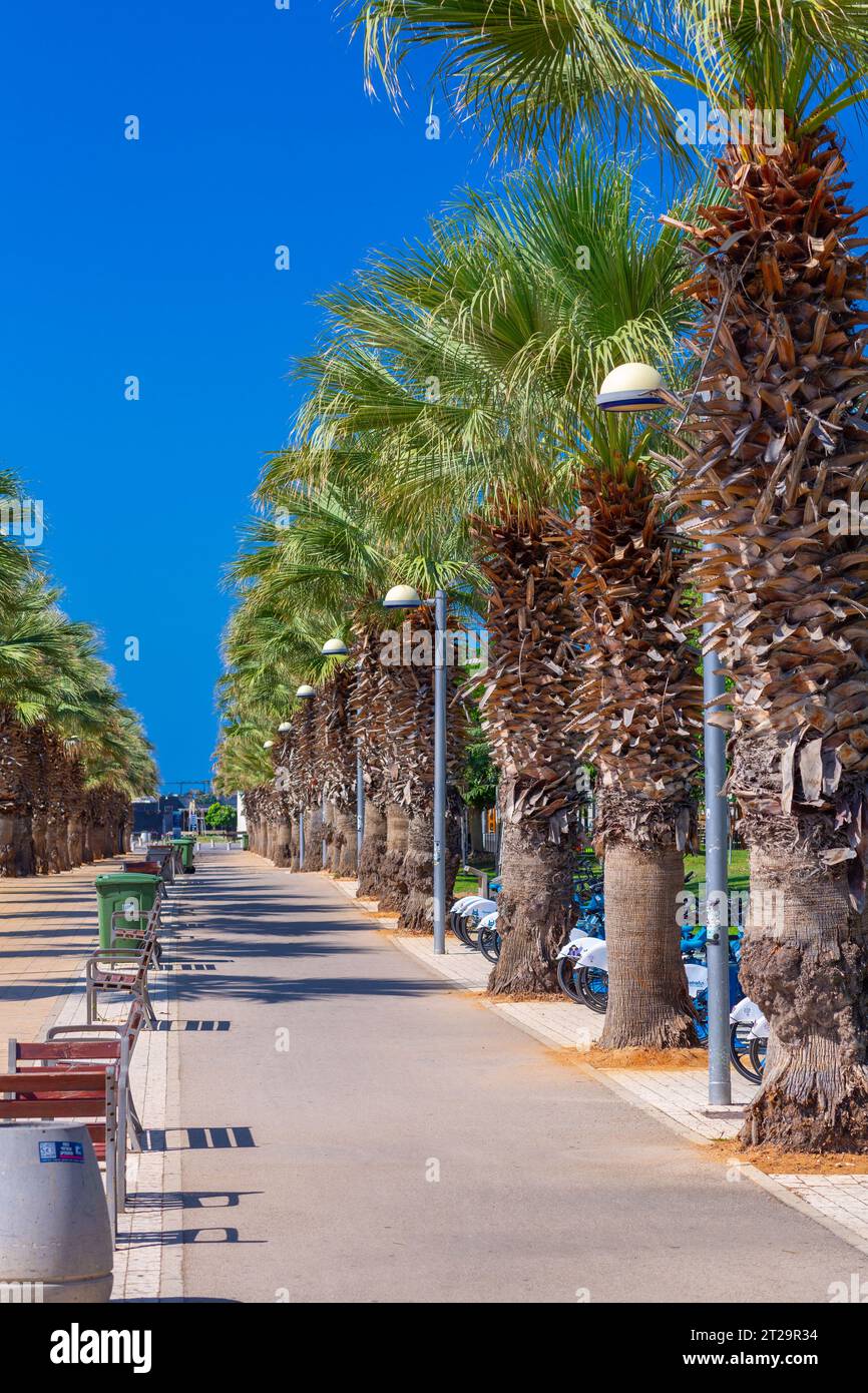 Tel Aviv, Israele - 12 ottobre 2023 - il porto di Tel Aviv, Namal Tel Aviv è un quartiere commerciale e di intrattenimento nel nord-ovest di Tel Aviv, in Israele, lungo il Foto Stock