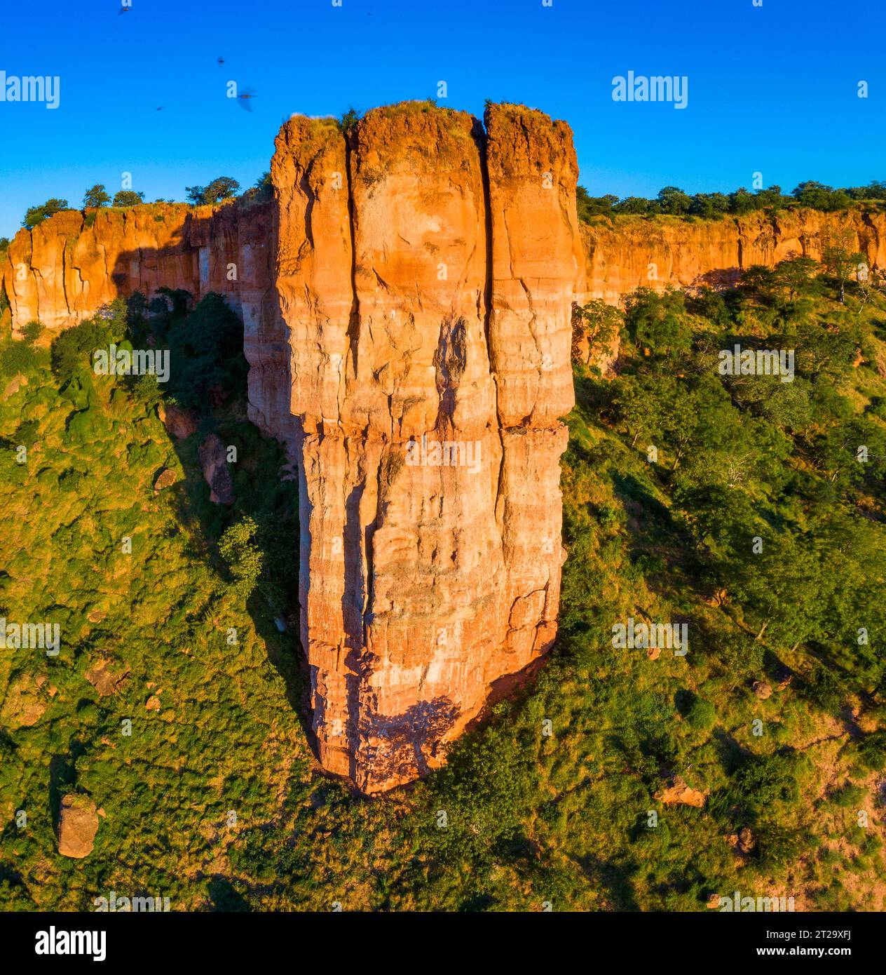 Immagini aeree delle scogliere Chilojo dello Zimbabwe nel Parco Nazionale di Gonarezhou. Foto Stock