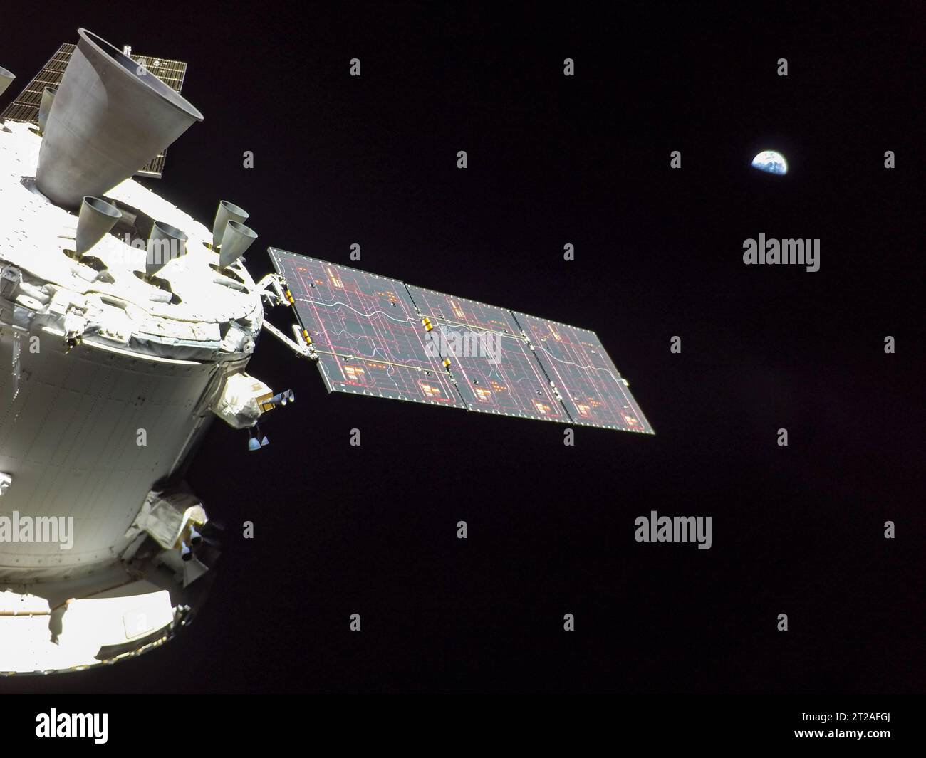 L'amministratore della NASA Bill Nelson e il presidente del CNES Dr. Philippe Baptiste firmarono un accordo per la Farside Seismic Suite (FSS) il 30 novembre 2022 presso la sede della NASA Mary W. Jackson. L'FSS restituirà i primi dati sismici lunari dall'altro lato della Luna, con il CNES che fornirà un sismometro, fornito tramite il Commercial Lunar Payload Services (CLPS) della NASA. Foto Stock