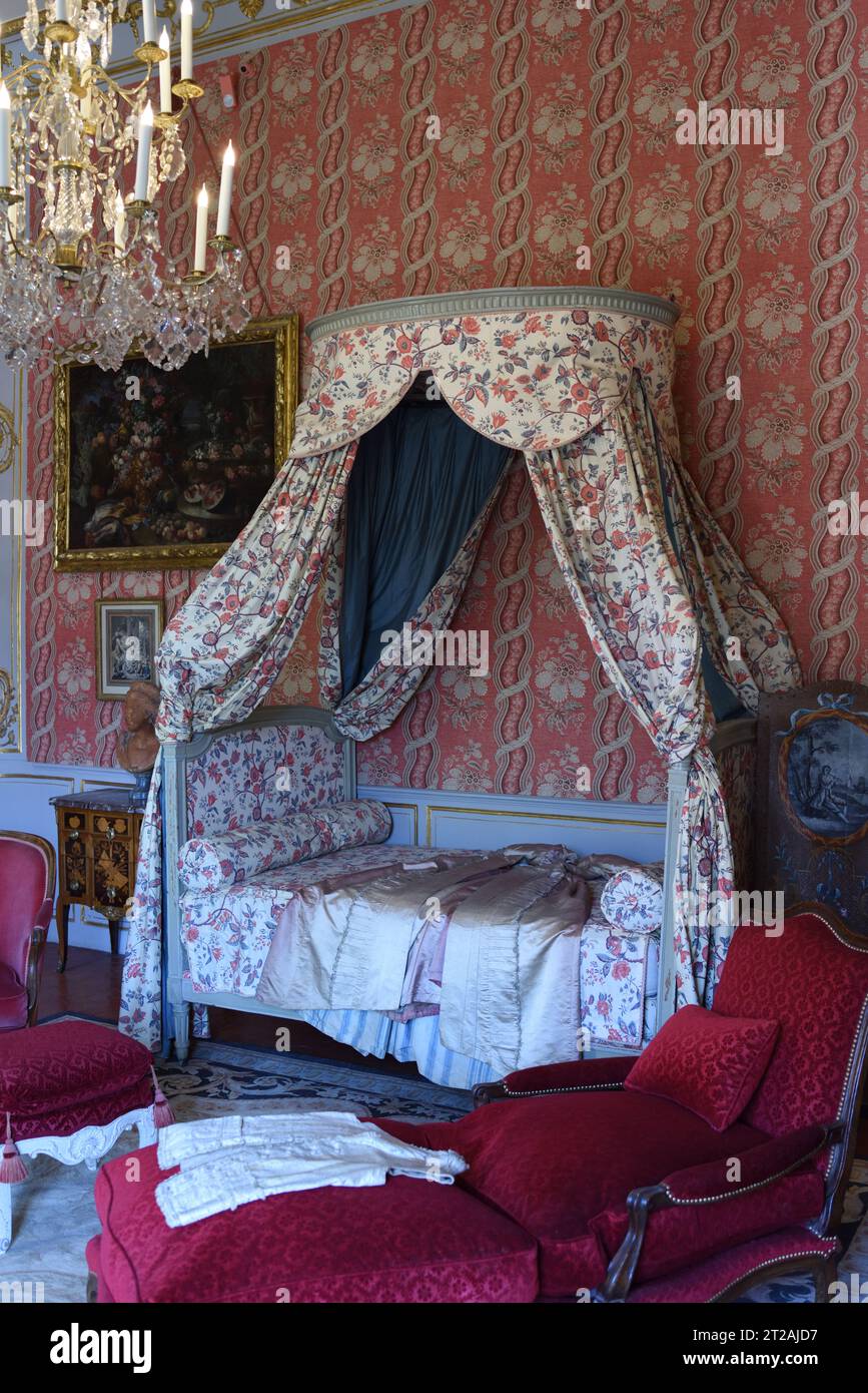 Letto in stile polacco nella 18esima camera da letto, 'Chambre de Pauline', nel 18mo stile rococò, nell'Hôtel de Caumont (1715-1742) Aix-en-Provence Francia Foto Stock