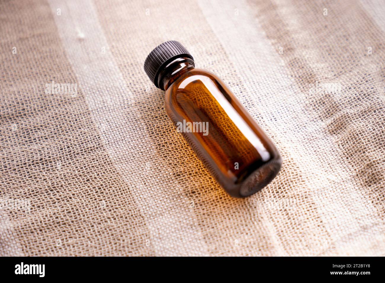 Bottiglia in vetro ambrato Foto Stock