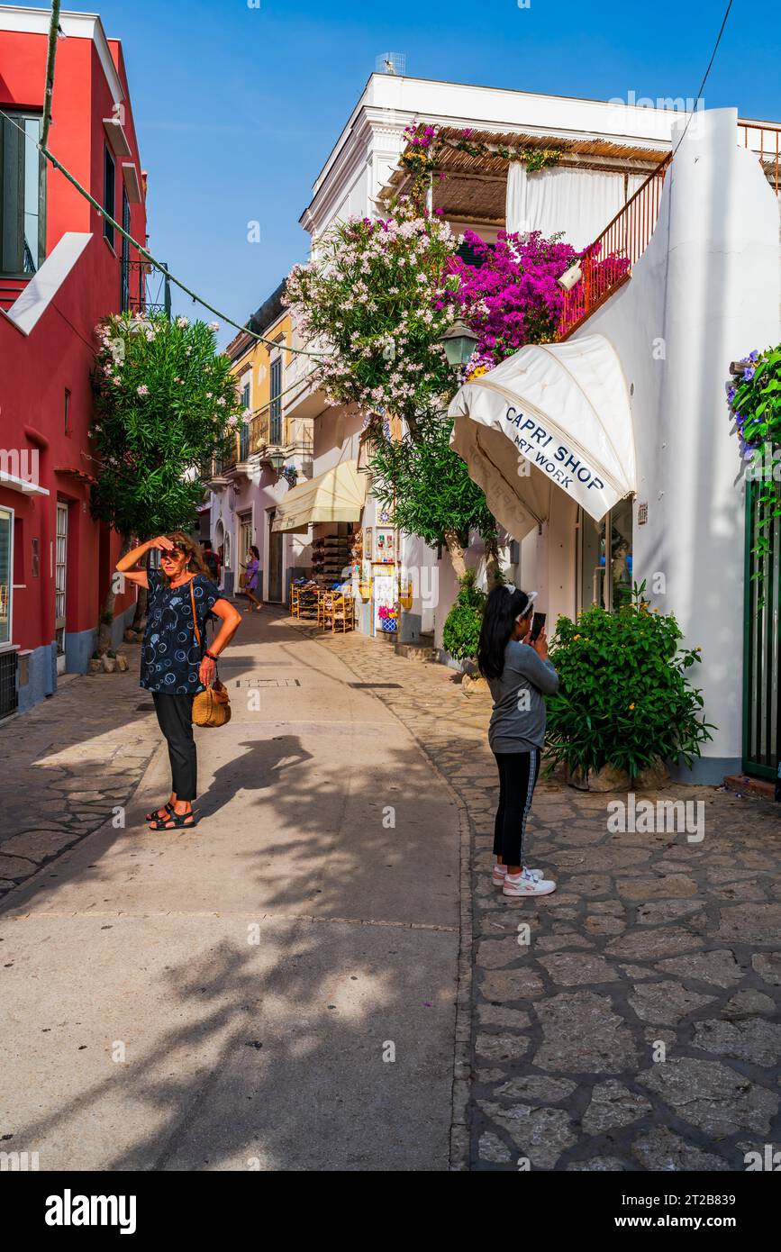 ANACAPRI, CAPRI, ITALIA - 19 SETTEMBRE 2023: Anacapri è uno dei due comuni che compongono l'isola di Capri, famosa per il paesaggio aspro, Foto Stock
