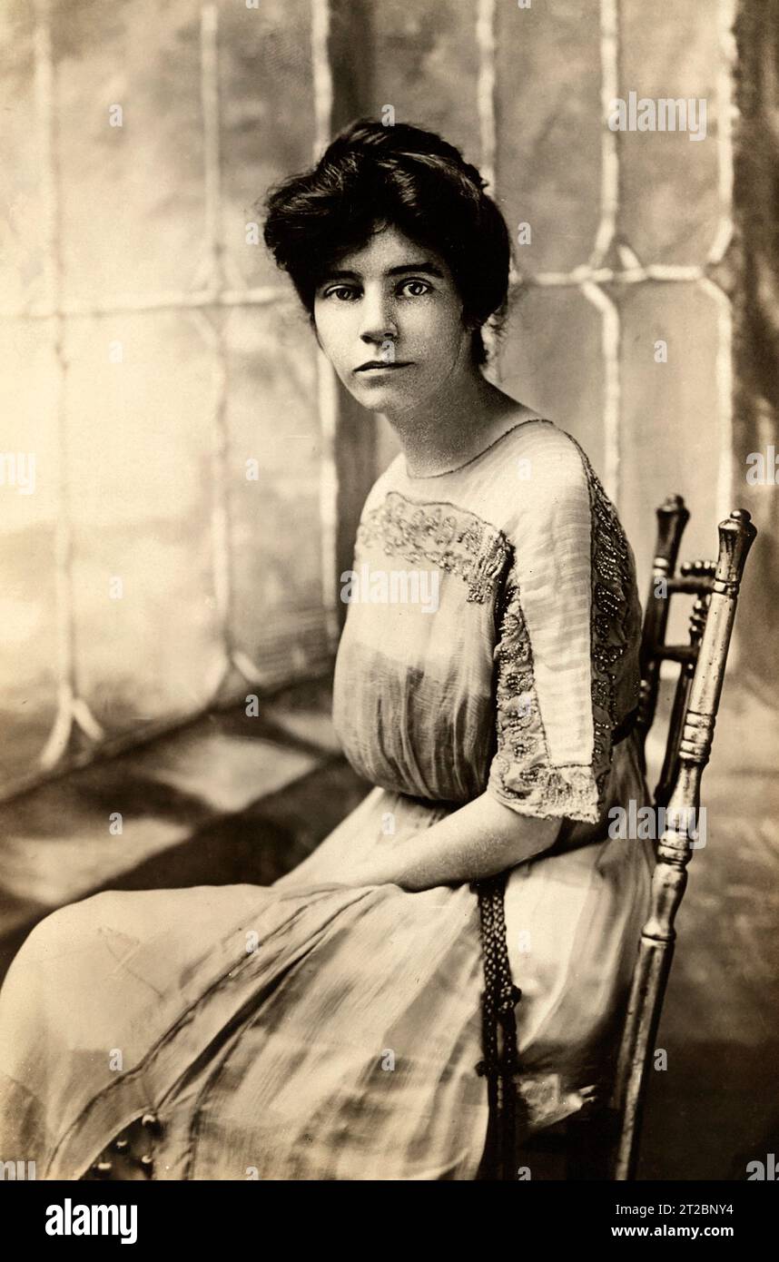 Alice Paul (1885-1977), Quacchero americano, suffragista, femminista e attivista per i diritti delle donne, Seated Portrait, Washington, D.C., USA, C.A. Edmonston, 1915 Foto Stock