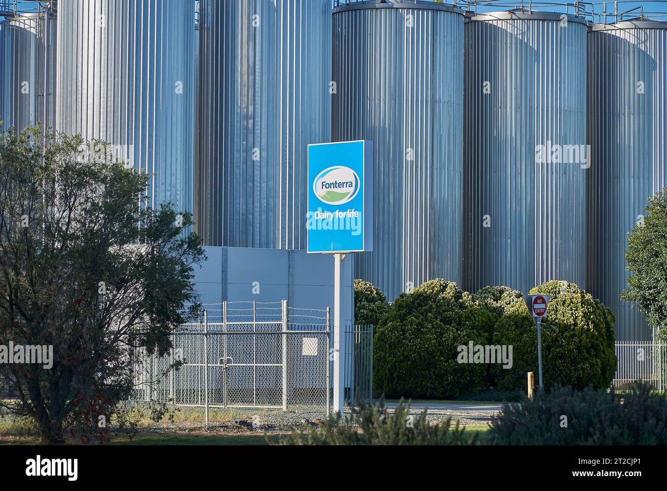 19 ottobre 2023 Stanhope Victoria Australia. La fabbrica di Fonterra, dove i lavoratori del settore lattiero-caseario trasportano i conducenti di autocisterne per il latte che percepiscono una retribuzione migliore per far fronte all'aumento dei costi delle pressioni di sussistenza Foto Stock