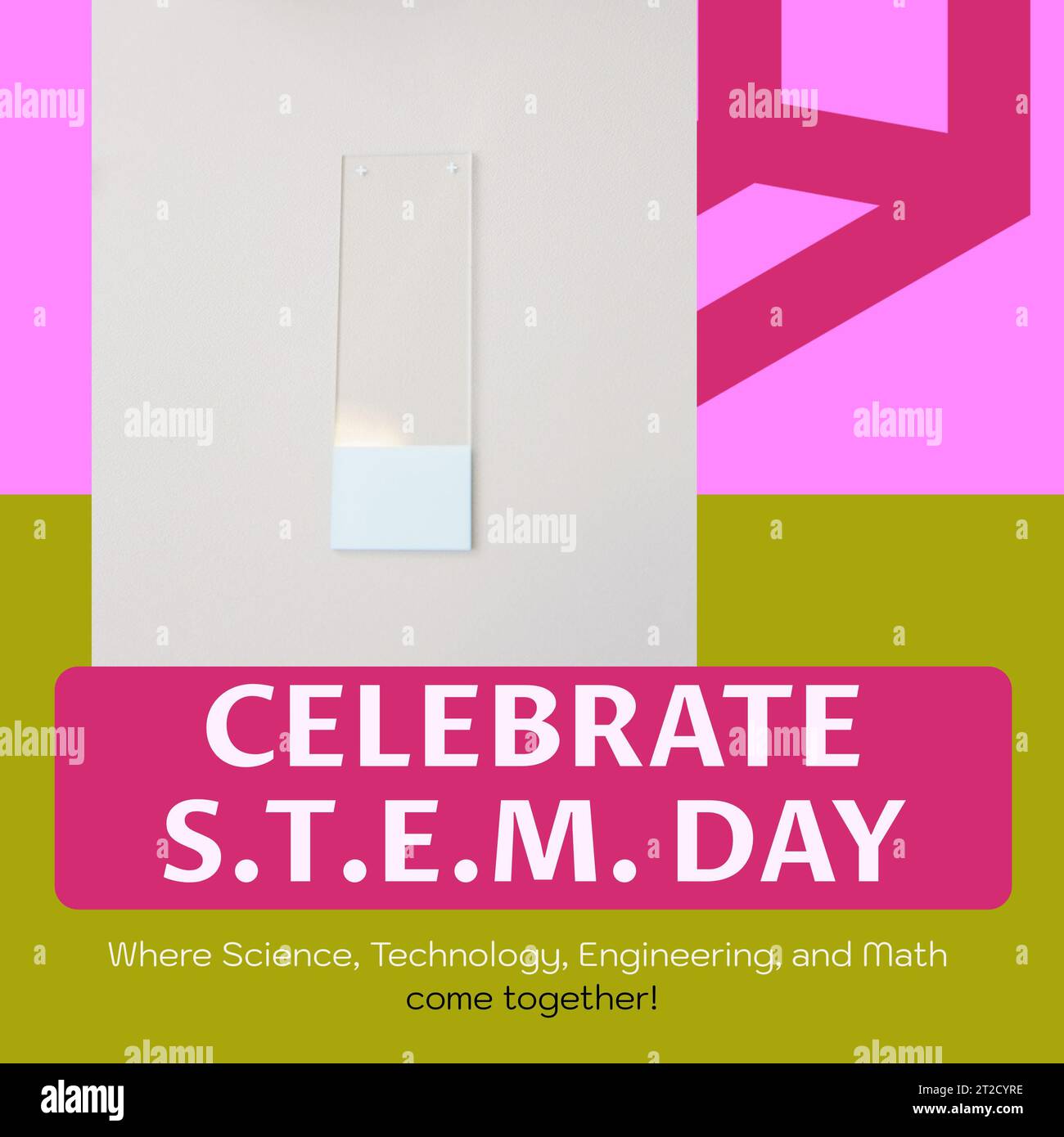 Composizione del testo celebrazione del giorno STEM su vetrino per microscopio su white paper, spazio copia Foto Stock