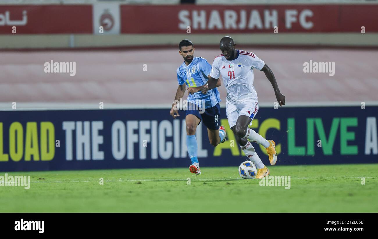 Moussa Marega #91 dello Sharjah FC in azione durante lo Sharjah FC (UAE) vs al-Faisaly FC (JOR) match Day 2 dell'AFC Champions League 2023-24 gruppo B allo Sharjah Stadium il 2 ottobre 2023 a Sharjah, Emirati Arabi Uniti. Foto di Stringer / Power Sport Images Foto Stock