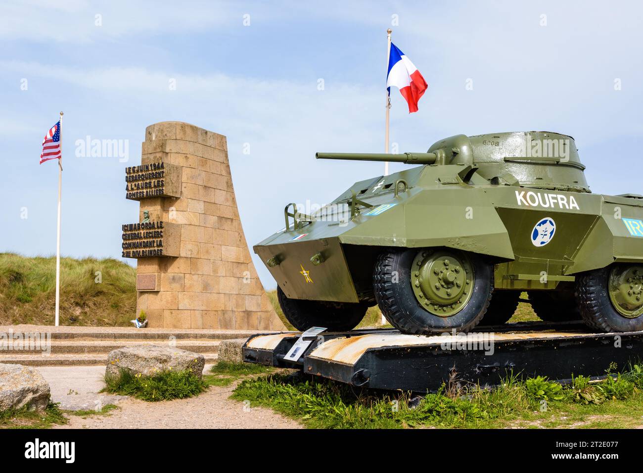 Veicolo corazzato al memoriale dello sbarco in Normandia delle forze alleate e della 2a Divisione corazzata francese del generale Leclerc a Utah Beach. Foto Stock