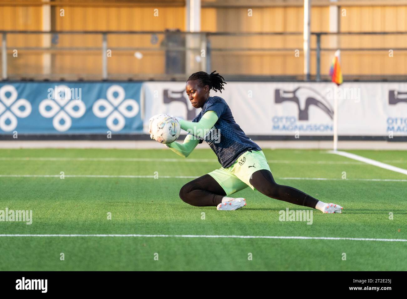 Malmoe, Svezia. 18 ottobre 2023. Portiere Angel Mukasa (12) del FC Rosengaard visto durante la partita di qualificazione alla UEFA Women's Champions League tra FC Rosengaard e Spartak Subotica a Malmö Idrottsplats a Malmö. (Foto: Gonzales Photo/Alamy Live News Foto Stock