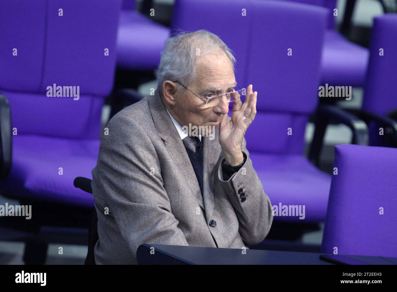 Berlin, Deutschland, 19.10.2023: Sitzungswoche im Deutschen Bundestag: Wolfgang Schäuble, CDU *** Berlino, Germania. , . Settimana di sessione nel Bundestag tedesco Wolfgang Schäuble, CDU Copyright: XdtsxNachrichtenagenturx dts 24509 Credit: Imago/Alamy Live News Foto Stock