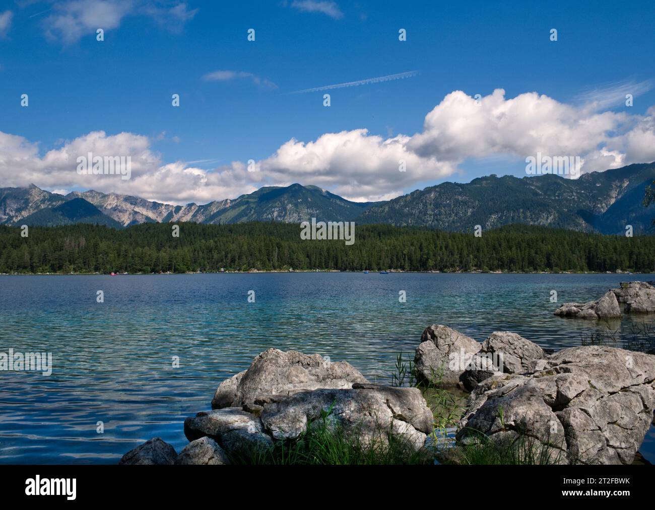 Lago Eibsee allo Zugspitze, Baviera, Germania Foto Stock