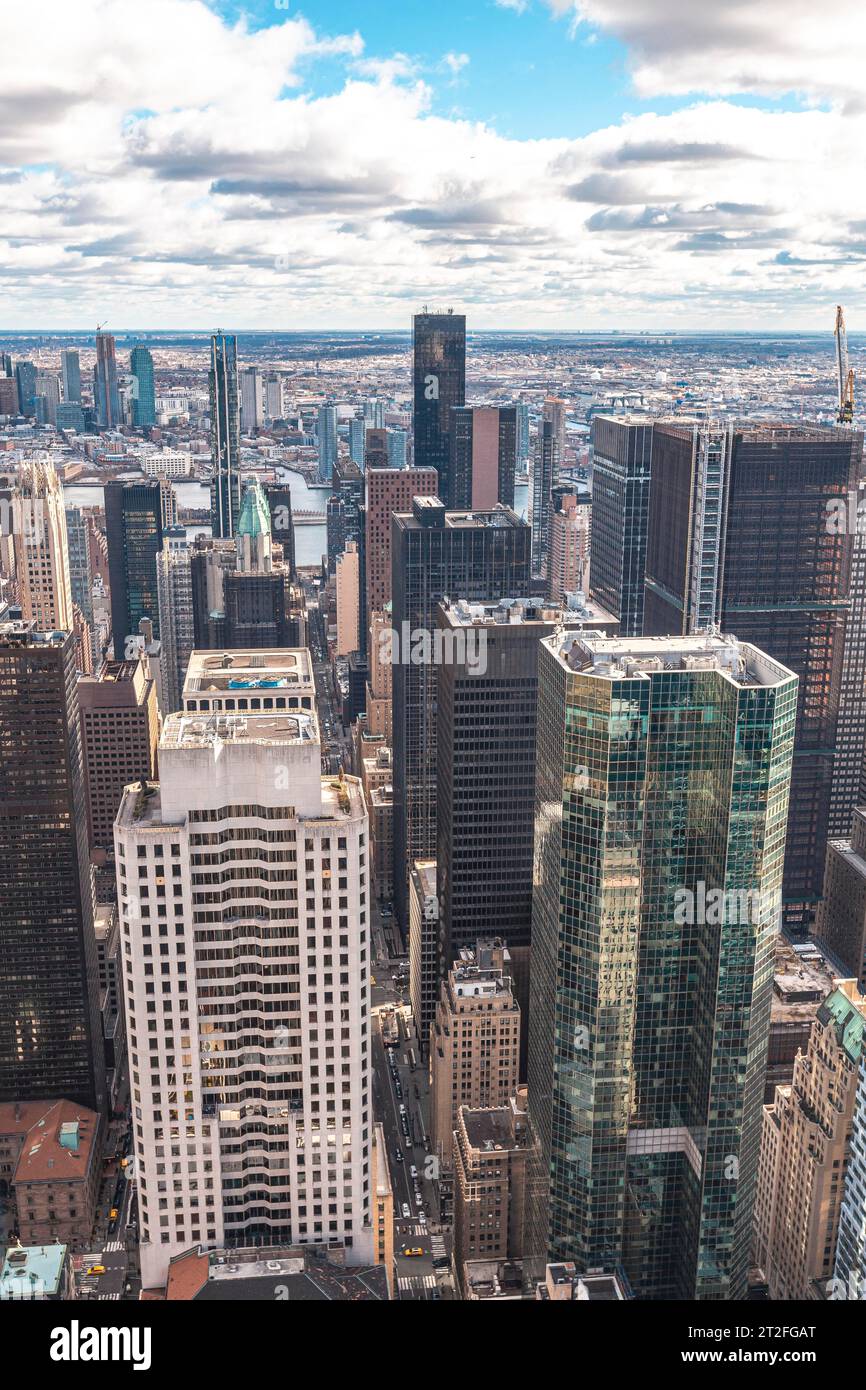 New York, United States Â», 5 gennaio 2020: Top of the Rock a New York, vista generale del mix di edifici di Manhattan Foto Stock