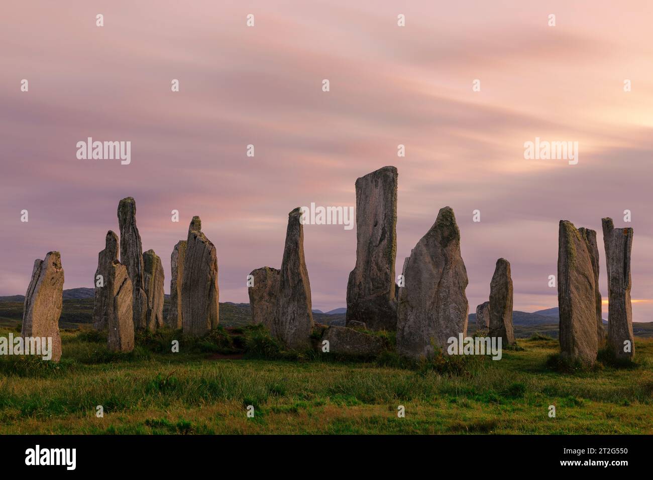 Le pietre di Callanish sono un misterioso e maestoso cerchio di pietre megalitiche sull'isola di Lewis nelle Ebridi esterne della Scozia. Foto Stock