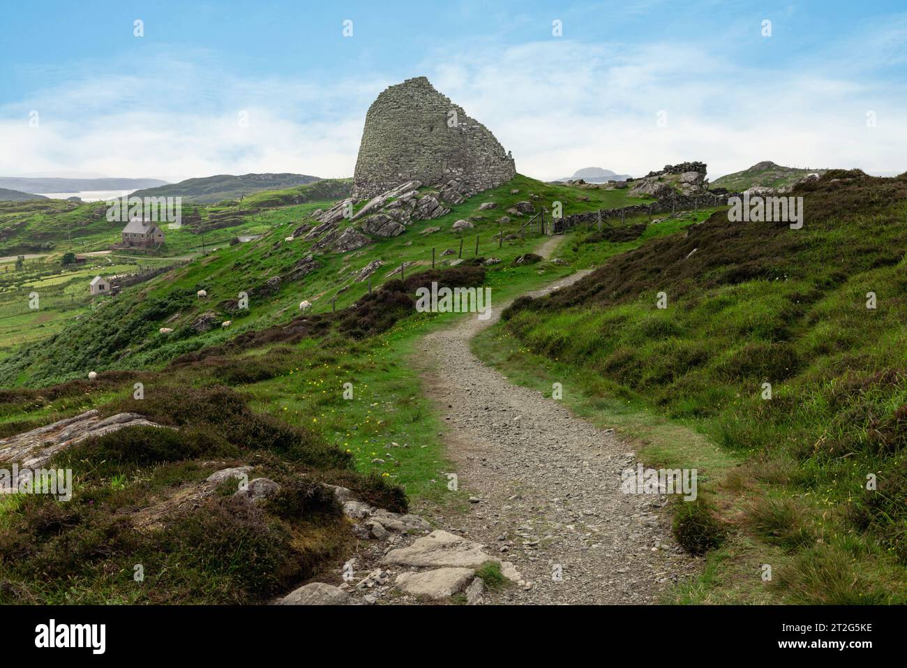 Dun Carloway Broch è un forte dell'età del ferro ben conservato sull'isola di Lewis, in Scozia. Foto Stock