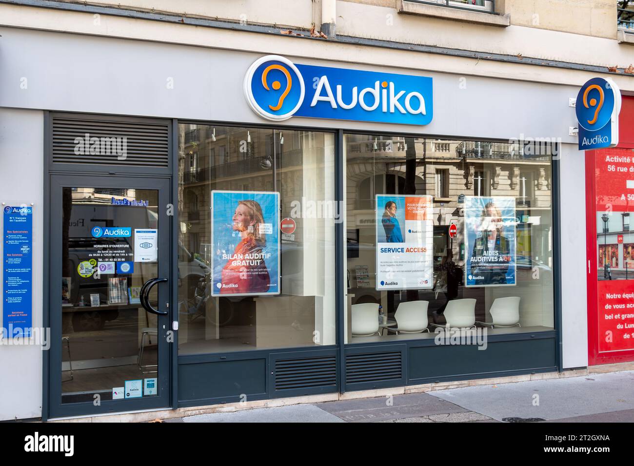 Vista esterna di un negozio Audika. Audika Groupe è un'azienda francese che  commercializza apparecchi acustici Foto stock - Alamy