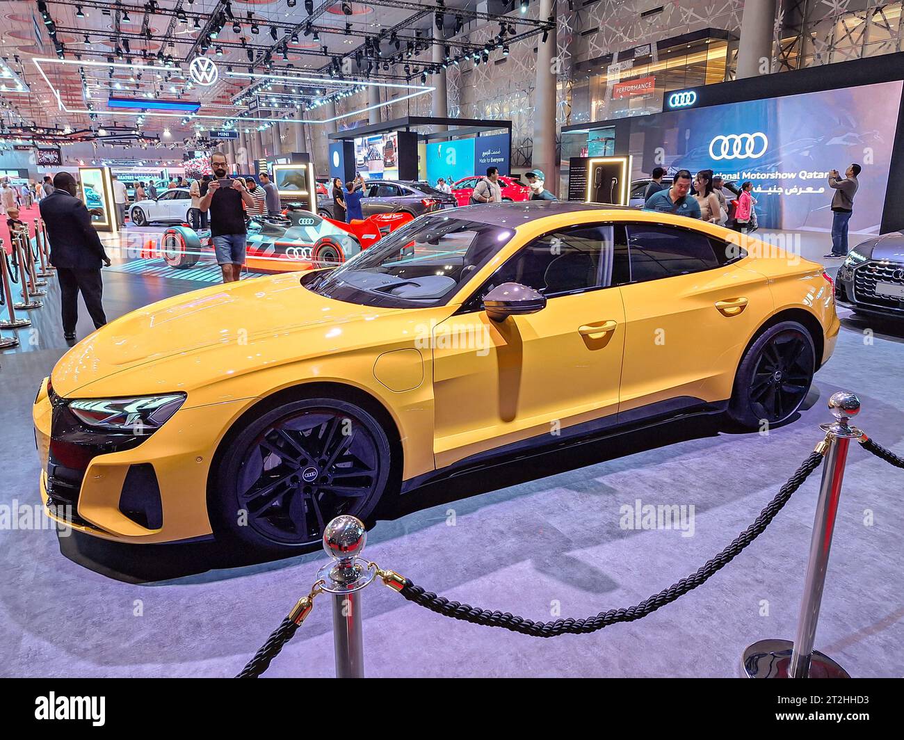 L'Audi RS e-tron GT del 2023 è l'auto di produzione più potente mai costruita dal marchio di lusso tedesco. Esposto in un evento a Doha, Qatar. Foto Stock