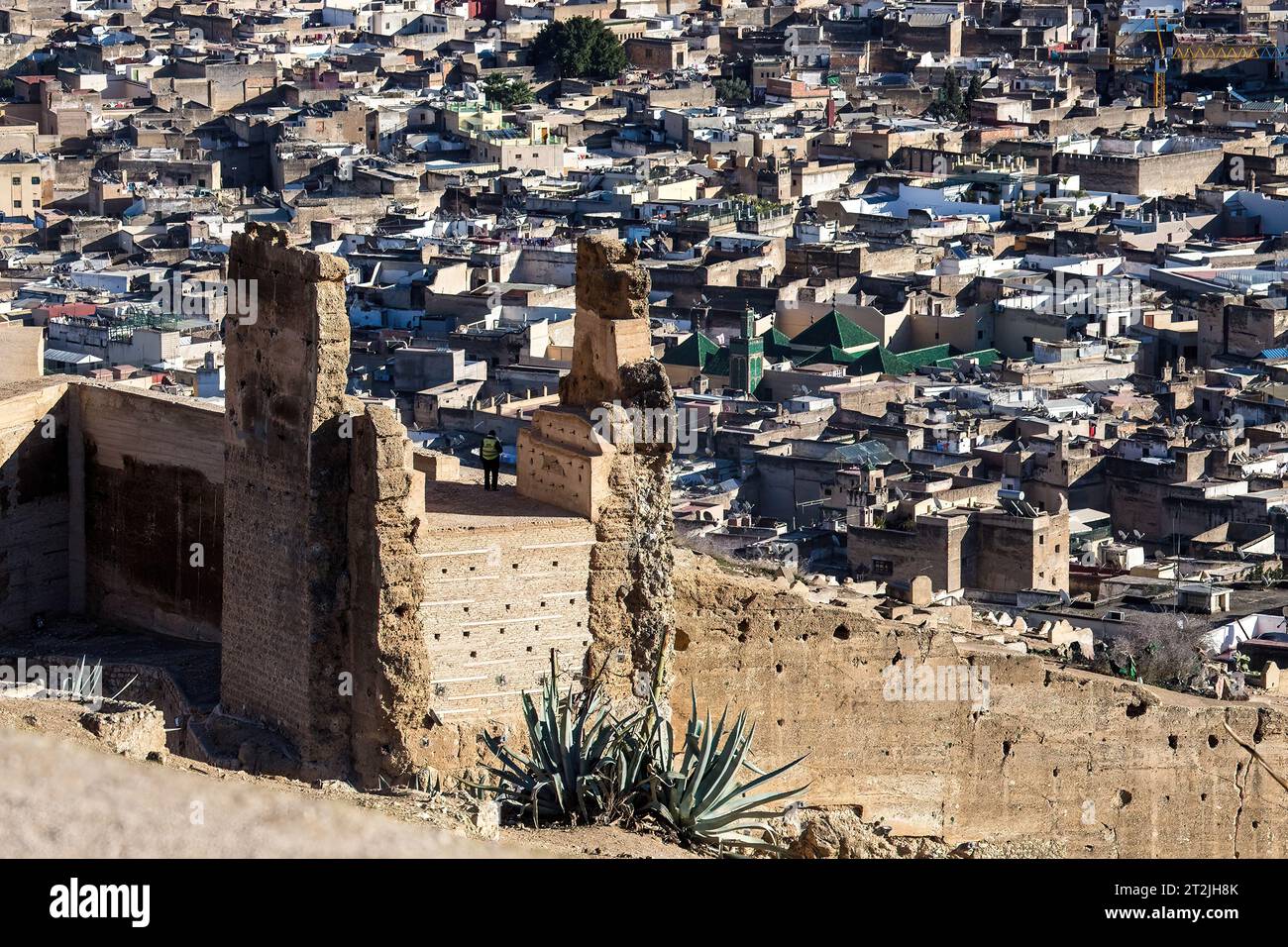 Mura della città di FES Foto Stock