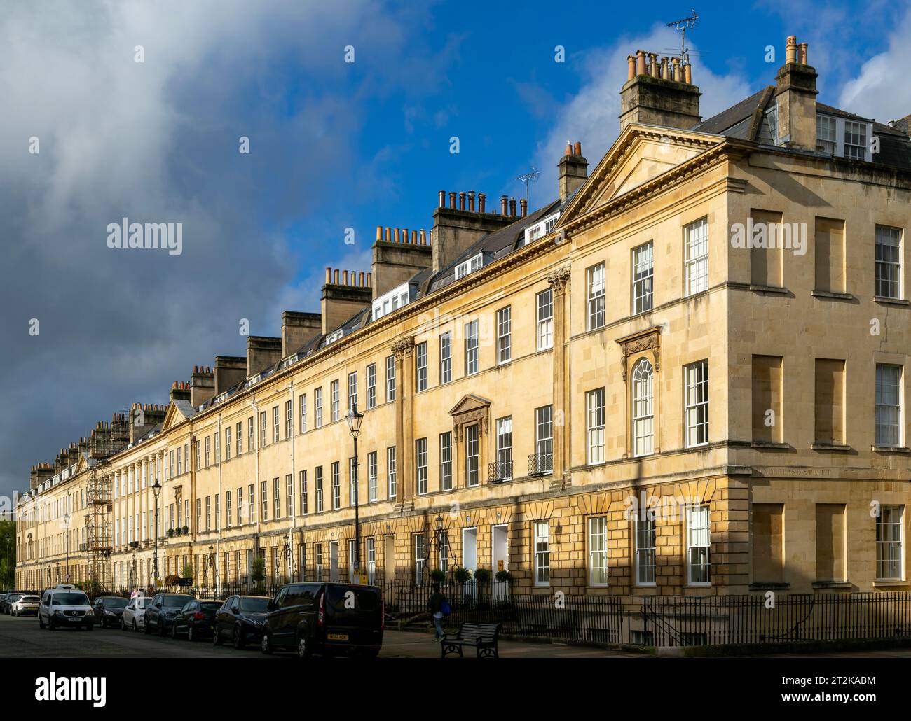 Edifici di architettura georgiana in Great Pulteney Street, Bath, North East Somerset, Inghilterra, Regno Unito Foto Stock