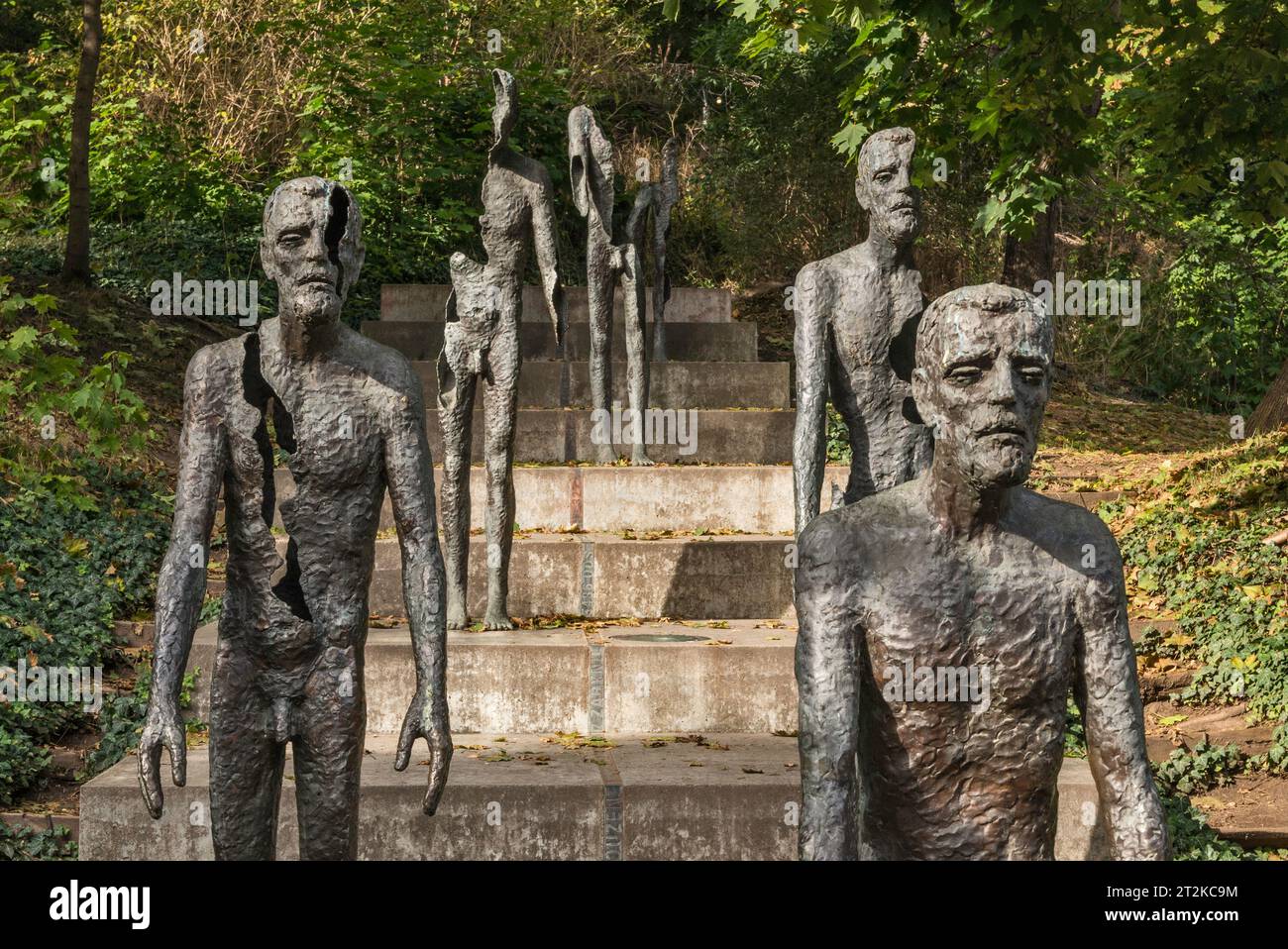 Memoriale alle vittime del comunismo, 2002, di Olbram Zoubek, ispirato alle opere di Alberto Giacometti, via Ujezd, Mala strana, Praga, Rep. Ceca Foto Stock