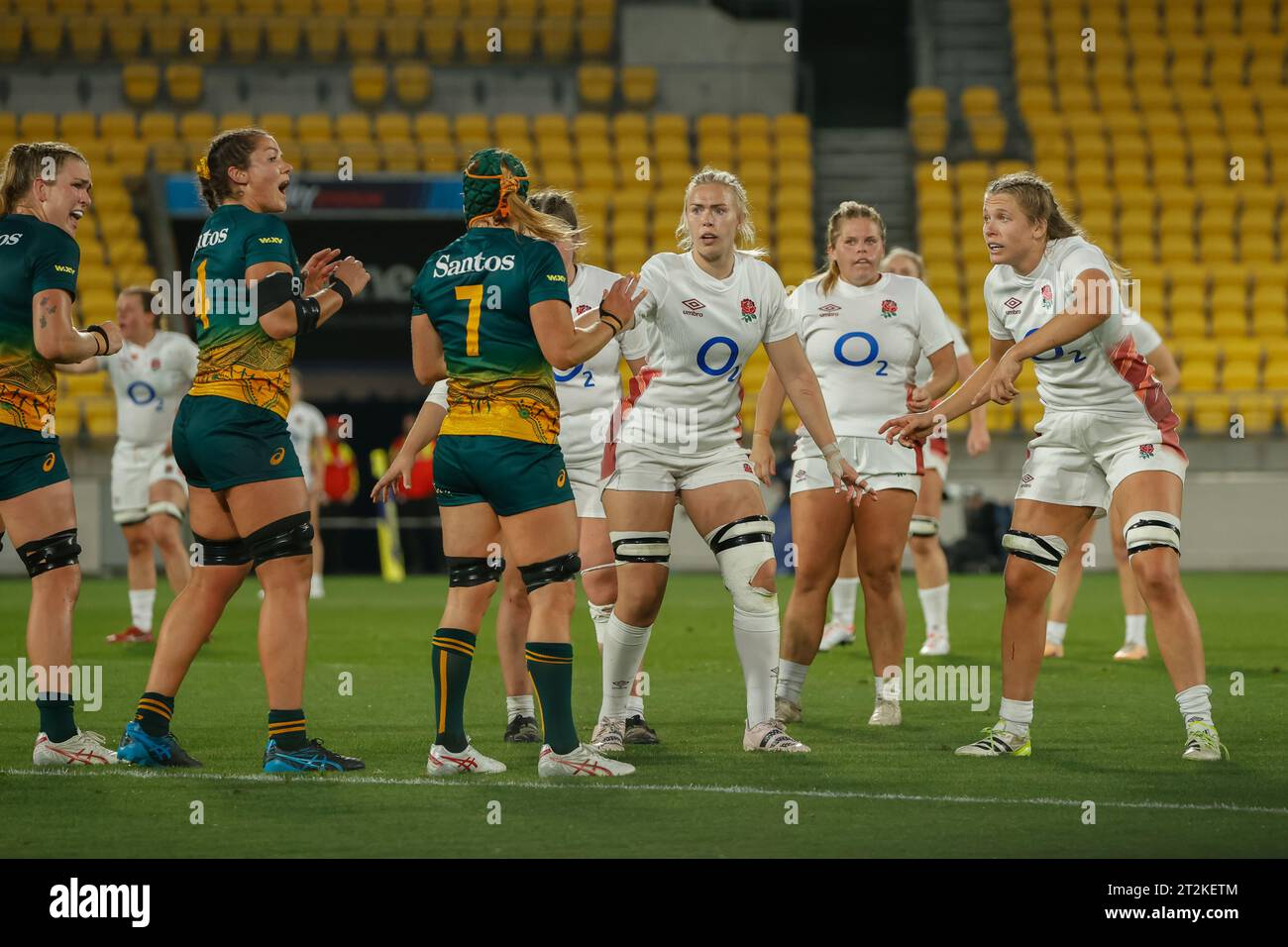 Wellington, nuova Zelanda. 20 ottobre 2023. L'Inghilterra ha un look concentrato su Zoe Aldcroft e Rosie Galligan. Inghilterra contro Australia. WXV1 Rugby International. Corrispondenza 1. Wellington. Nuova Zelanda. (Joe Serci/SPP) credito: SPP Sport Press Photo. /Alamy Live News Foto Stock