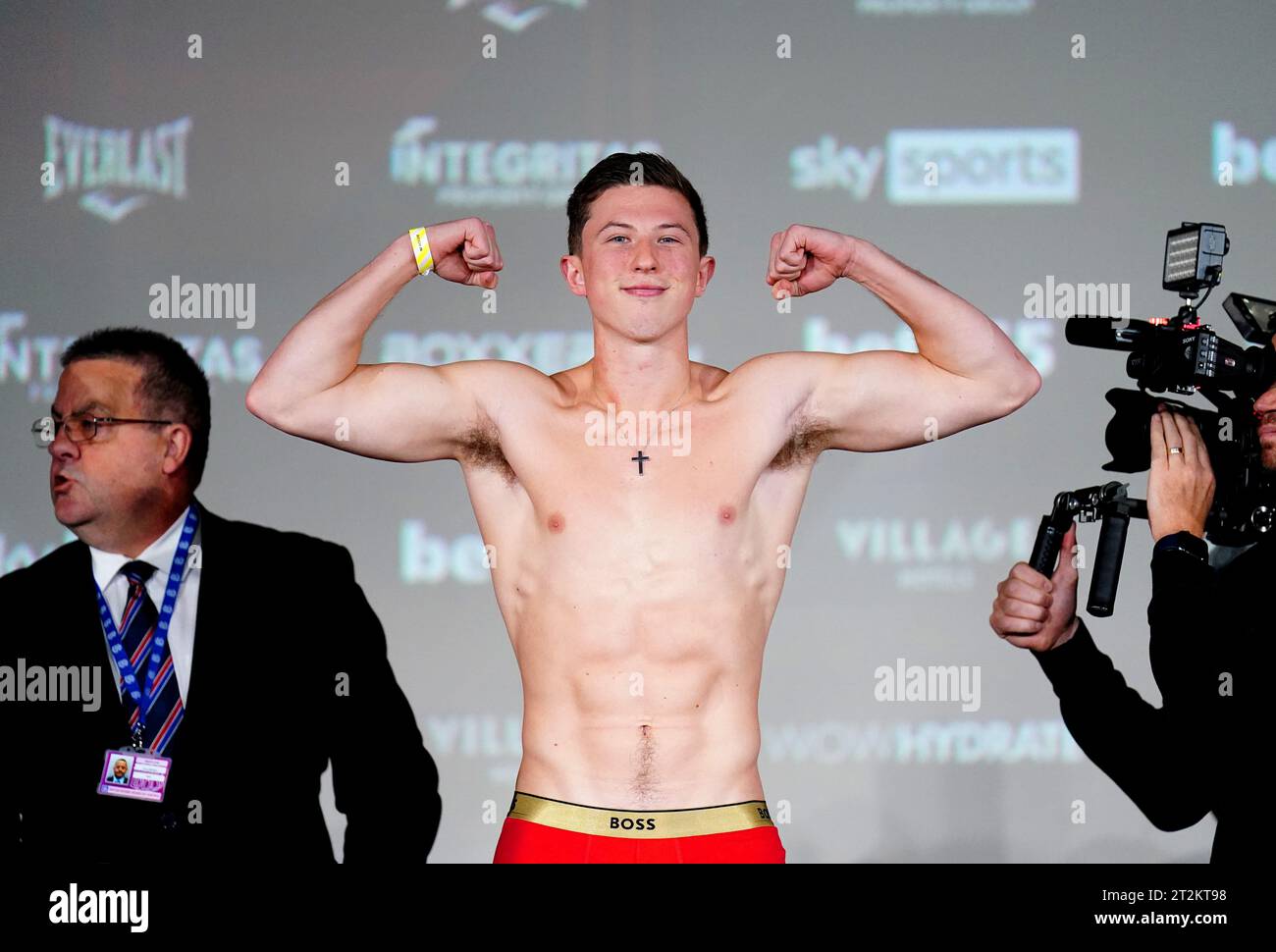 Michael Hennessy Jr durante un Weigh-in al Genesis Cinema di Londra. Data immagine: Venerdì 20 ottobre 2023. Foto Stock