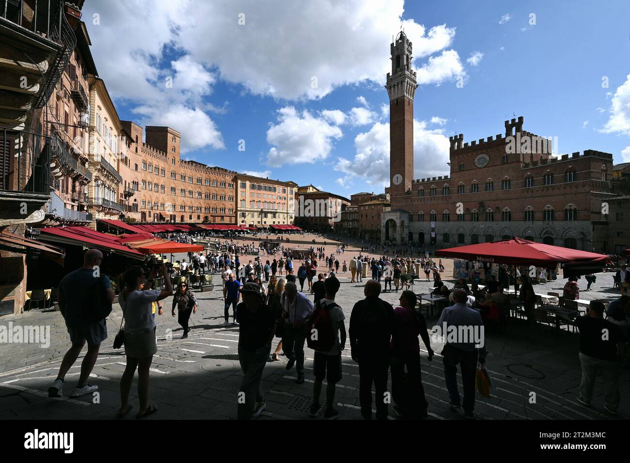 Piazza del campo e Torre del Mangia, Siena, Toskana, Italien Foto Stock