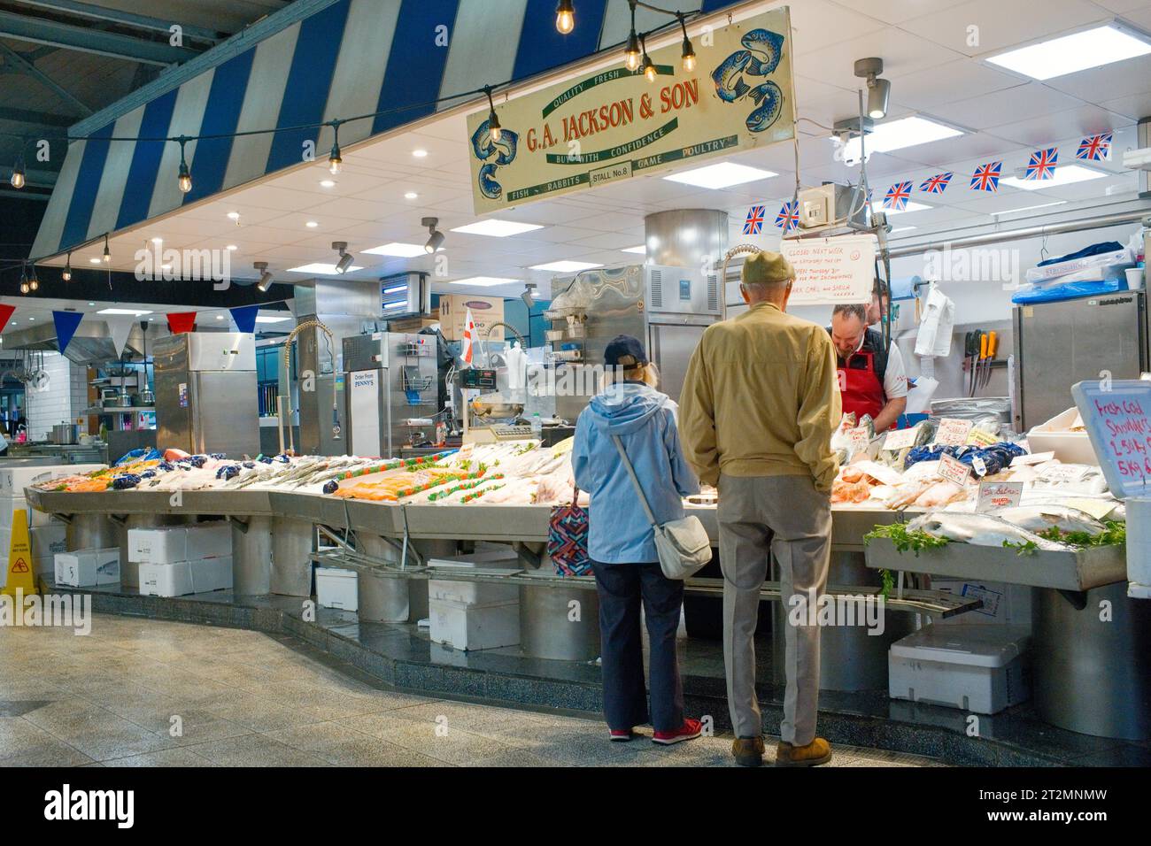 G A Jackson & Son al mercato del pesce di Doncaster Foto Stock