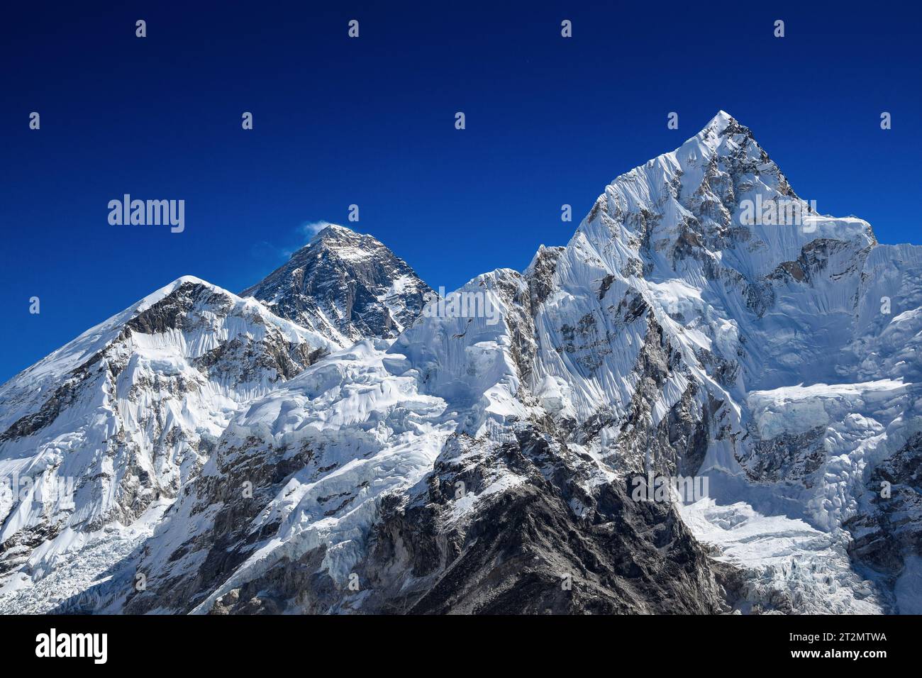 Panorama del Nuptse e del Monte Everest visto da Kala Patthar Foto Stock