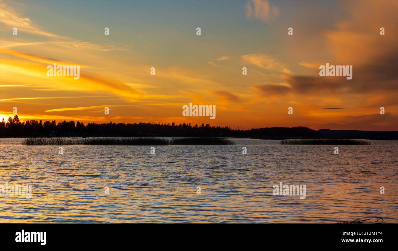 Spettacolare tramonto sulla costa Foto Stock