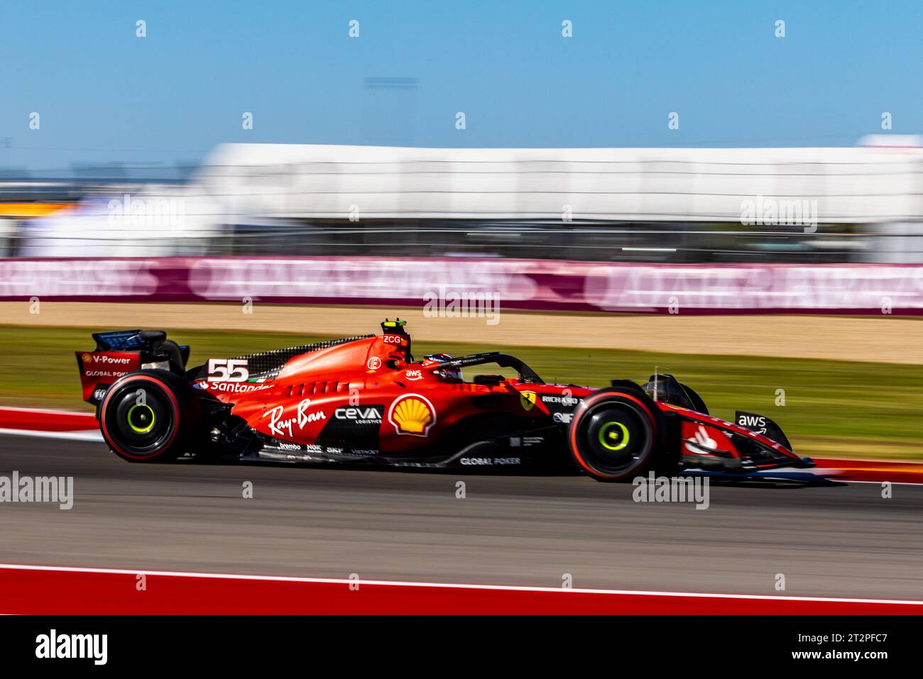 Austin, Texas - 20 ottobre 2023: Carlos Sainz, pilota della scuderia n. 55 Ferrari F1, gareggia nel Gran Premio degli Stati Uniti di Lenovo sul circuito delle Americhe. Crediti: Nick Paruch/Alamy Live News Foto Stock