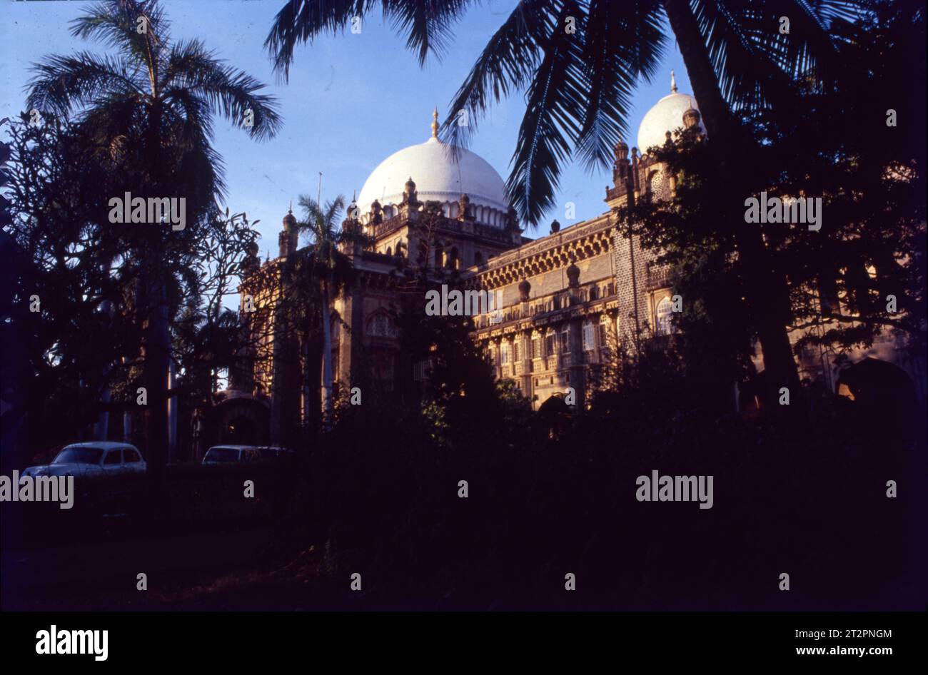 Il Chhatrapati Shivaji Maharaj Vastu Sangrahalaya, originariamente chiamato Prince of Wales Museum of Western India, è un museo a Mumbai che documenta la storia dell'India dalla preistoria ai tempi moderni. Foto Stock