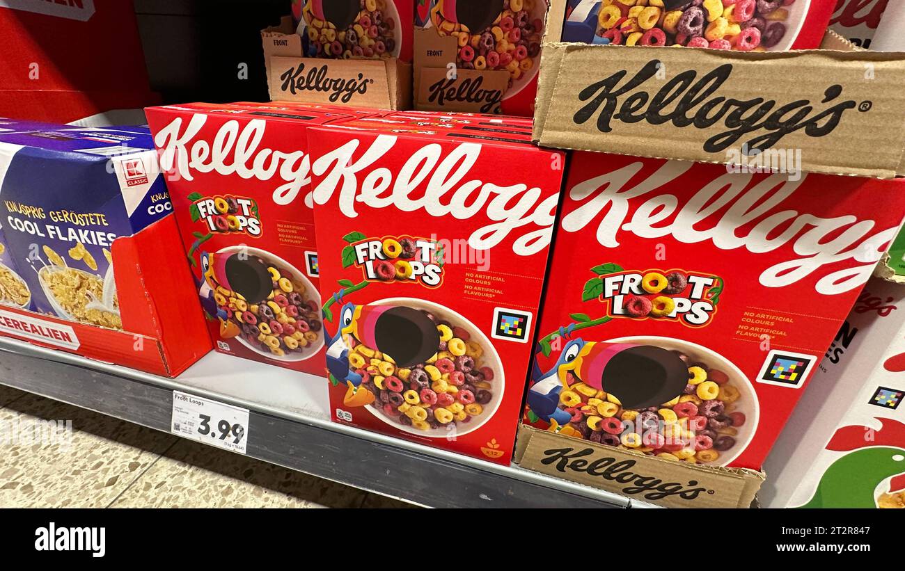 13.10.2023: Kelloggs Produkte in einem Kaufland Supermarkt. Front Loops *** 13 10 2023 prodotti Kelloggs in un supermercato Kaufland front loop credito: Imago/Alamy Live News Foto Stock