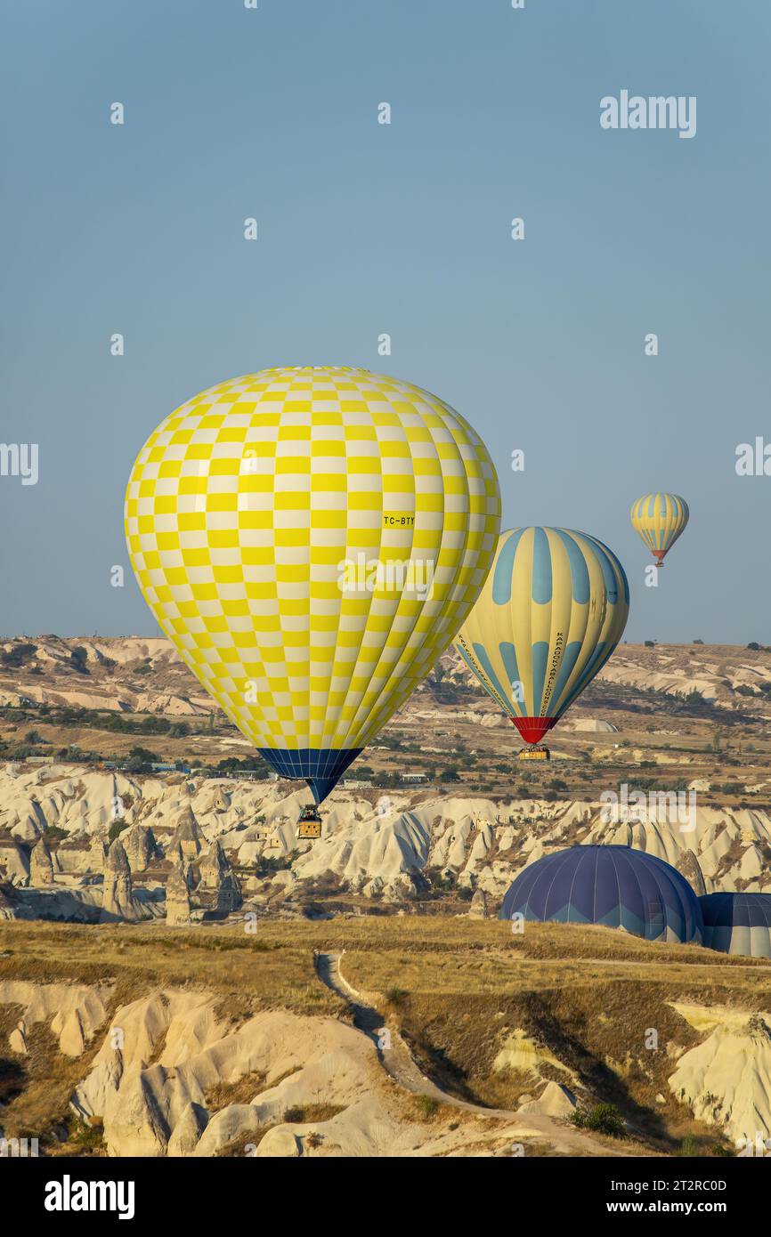 Mongolfiere sulla Rose Valley (Gulludere), Cappadocia, Turchia Foto Stock
