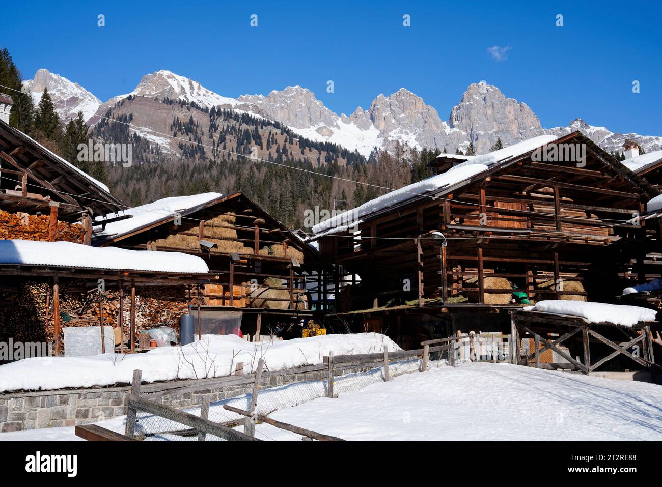 Architettura tipica, Caviola, Dolomiti, UNESCO, Provincia di Belunno, regione Veneto, Italia Foto Stock