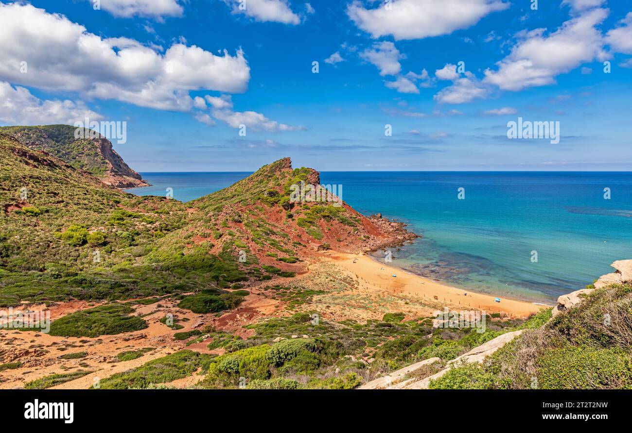 Vista della baia Cala del Pilar sulla costa nord di Minorca (Isole Baleari) Foto Stock