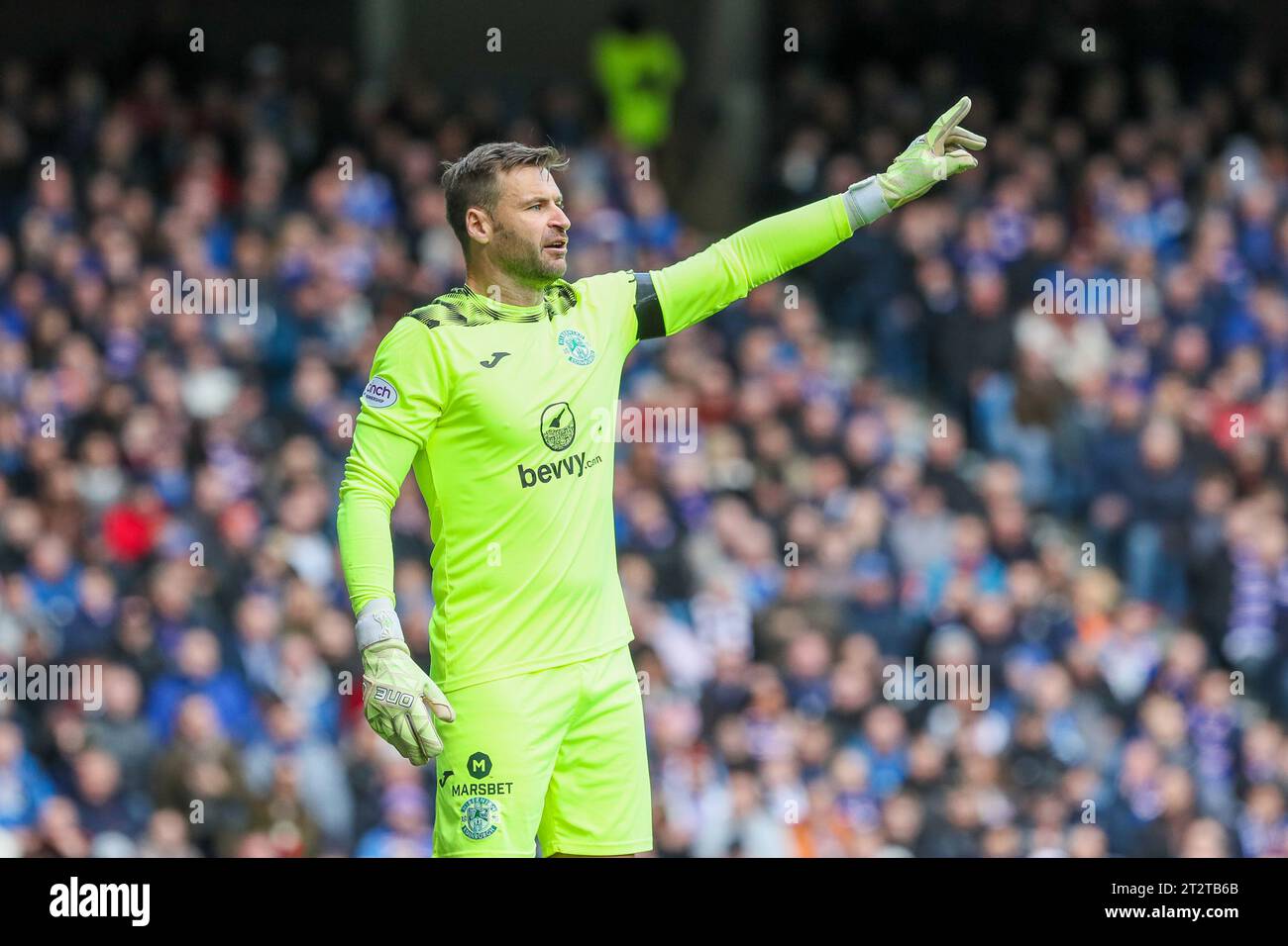 Glasgow, Regno Unito. 21 ottobre 2023. Nella prima partita dopo la pausa internazionale, i Rangers FC hanno giocato l'Hibernian FC all'Ibrox Stadium di Glasgow, Regno Unito in una partita di calcio della Scottish Premiership. Questa è una partita importante per i Rangers perché è la prima partita con il loro nuovo allenatore PHILLIPE CLEMENT, il loro diciannovesimo allenatore permanente. Crediti: Findlay/Alamy Live News Foto Stock
