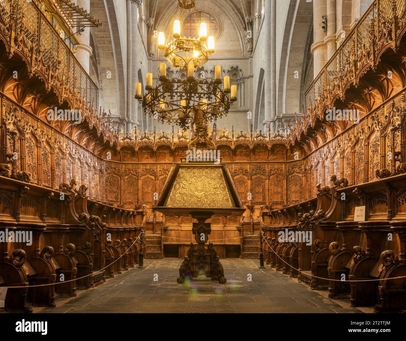 Ciudad Rodrigo, Spagna - 10 giugno 2023: Vista del bellissimo coro della cattedrale di Santa Maria a Ciudad Rodrigo, Spagna. Foto Stock