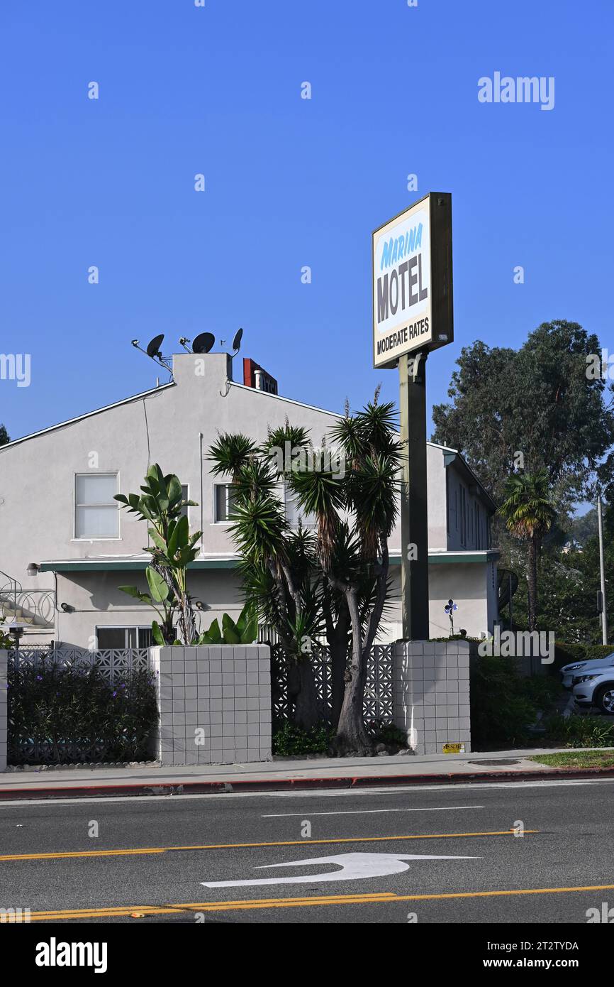 LONG BEACH, CALIFORNIA - 18 ottobre 2023: Il Marina Motel sulla Pacific Coast Highway, PCH, vicino al Traffic Circle. Foto Stock