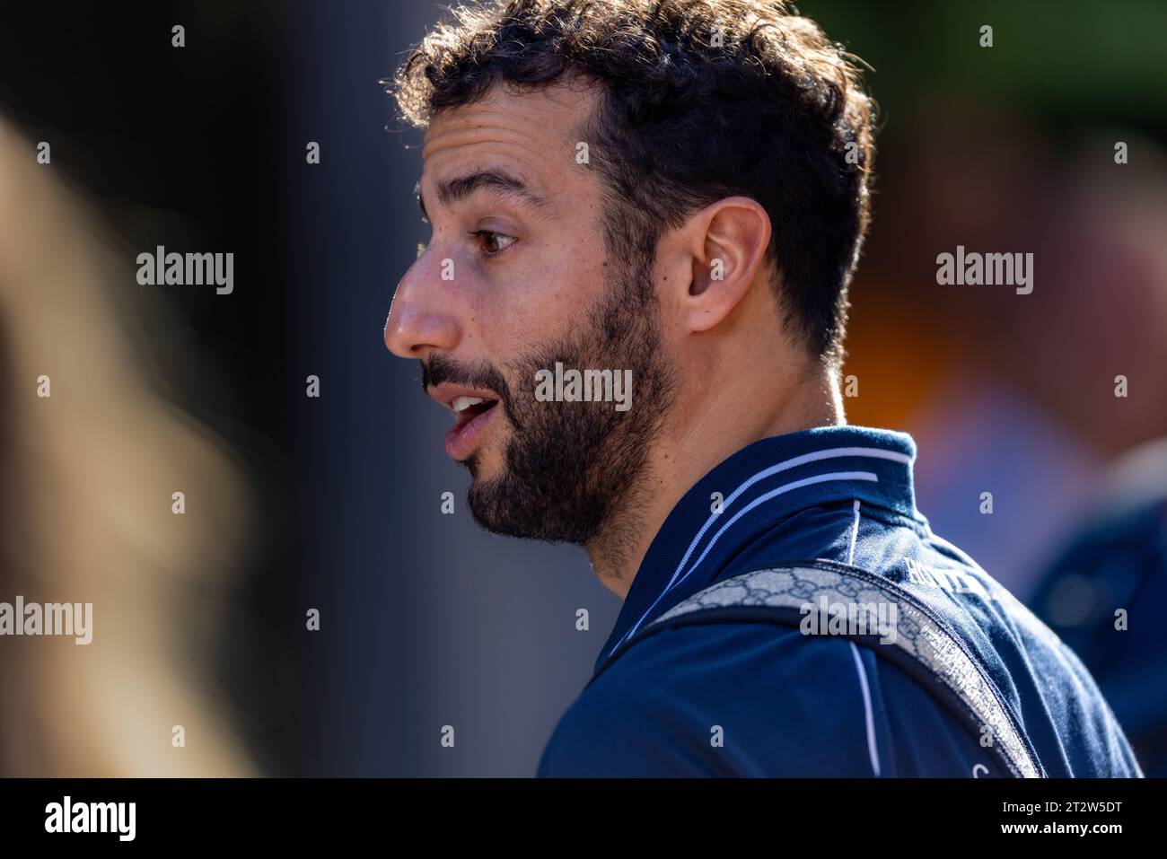 Austin, Texas - 21 ottobre 2023: Daniel Ricciardo, pilota della 3 scuderia Alphatauri F1, gareggia nel Gran Premio degli Stati Uniti di Lenovo sul circuito delle Americhe. Crediti: Nick Paruch / Alamy Live News Foto Stock