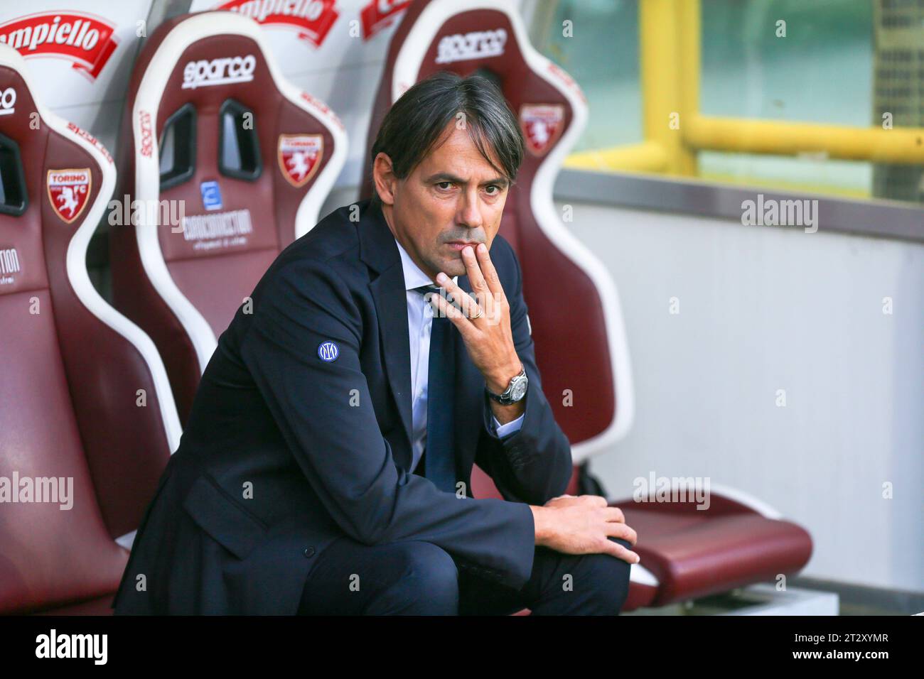 Simone Inzaghi, allenatore del FC Inter durante la partita di serie A tra Torino FC e FC Inter il 21 ottobre 2023 all'Olympic grande Torino Stadium di Foto Stock